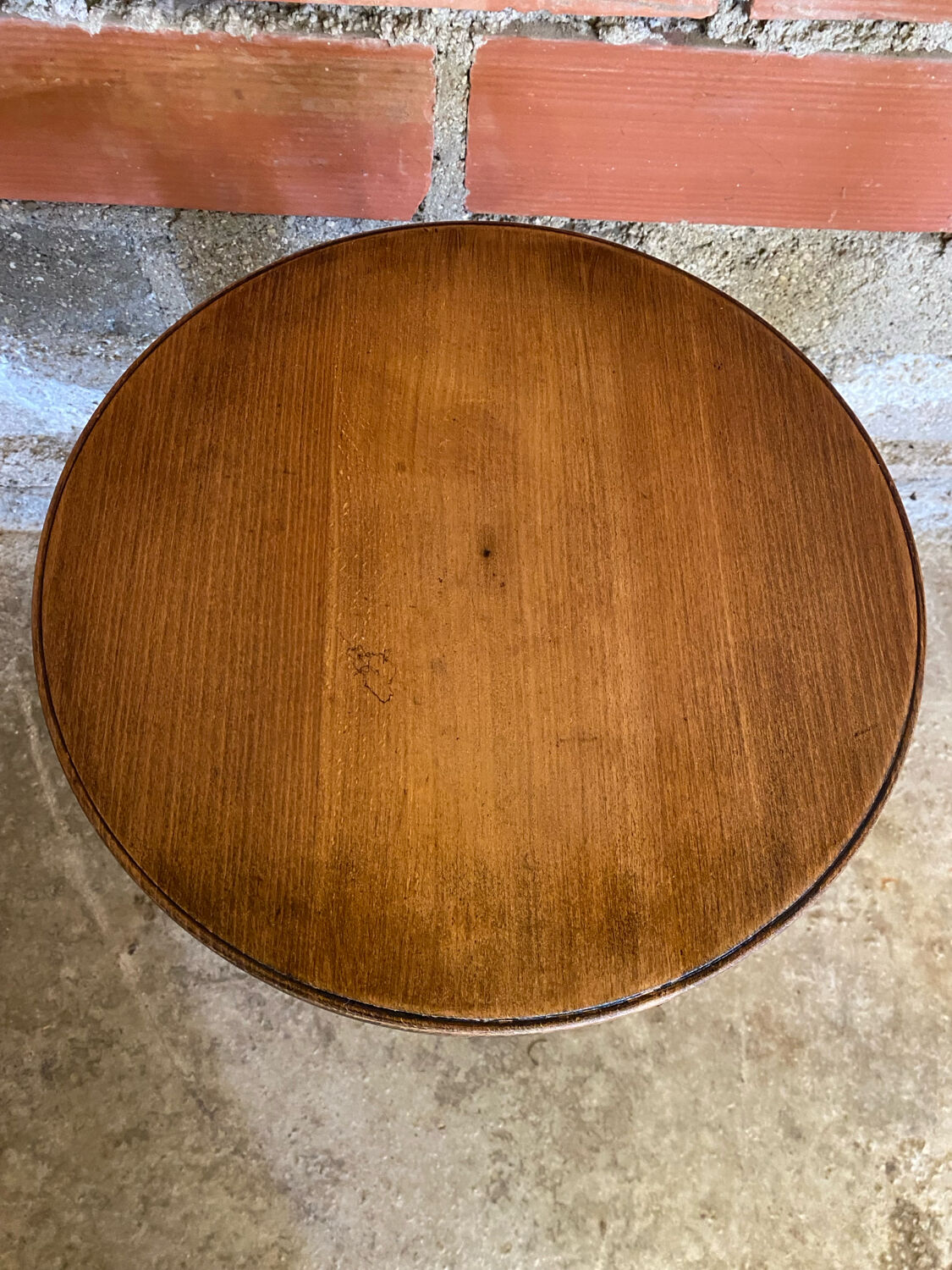 Sellette table appoint brutaliste bois tourné pieds tripodes