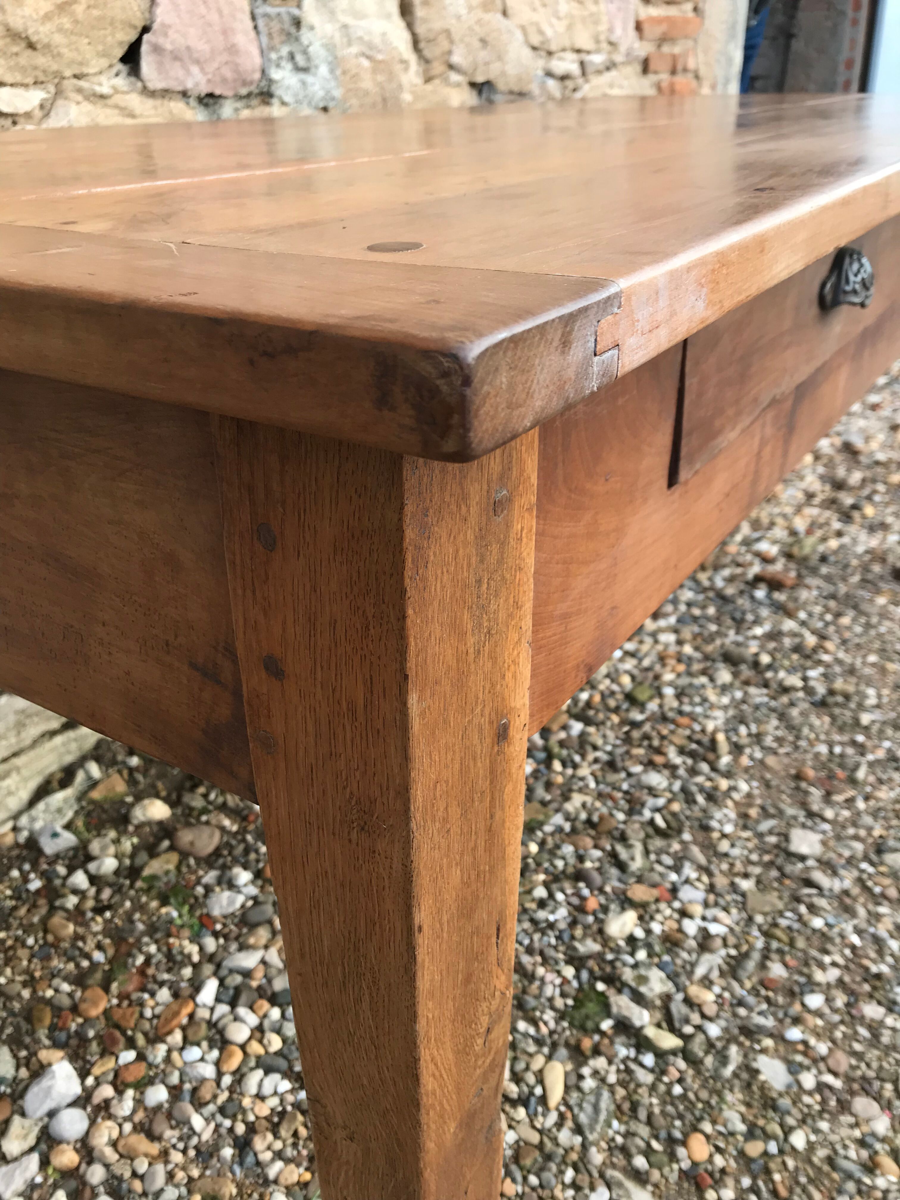 Former 19th century farm in poirier table