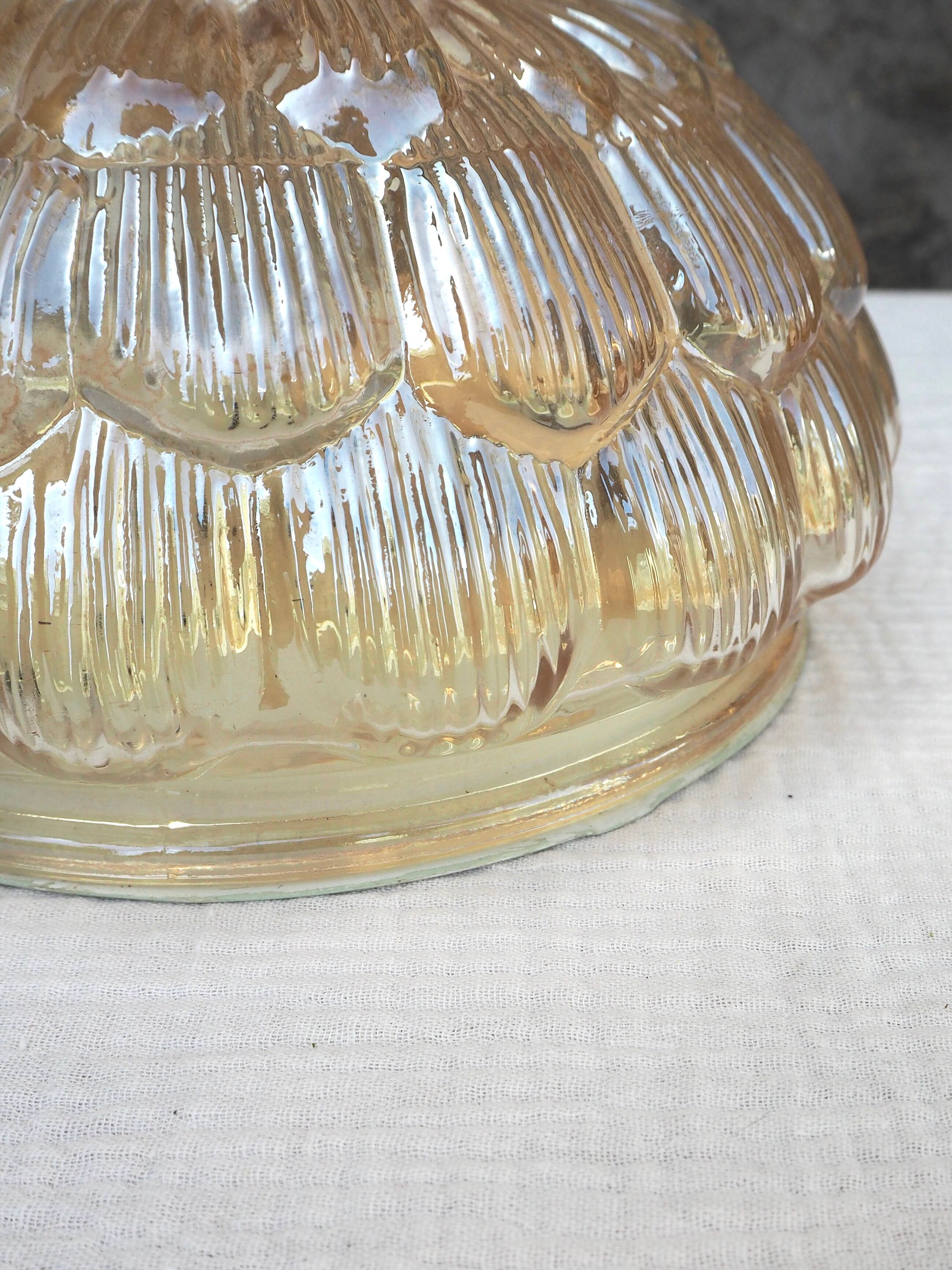 Apricot-colored flower ceiling lamp