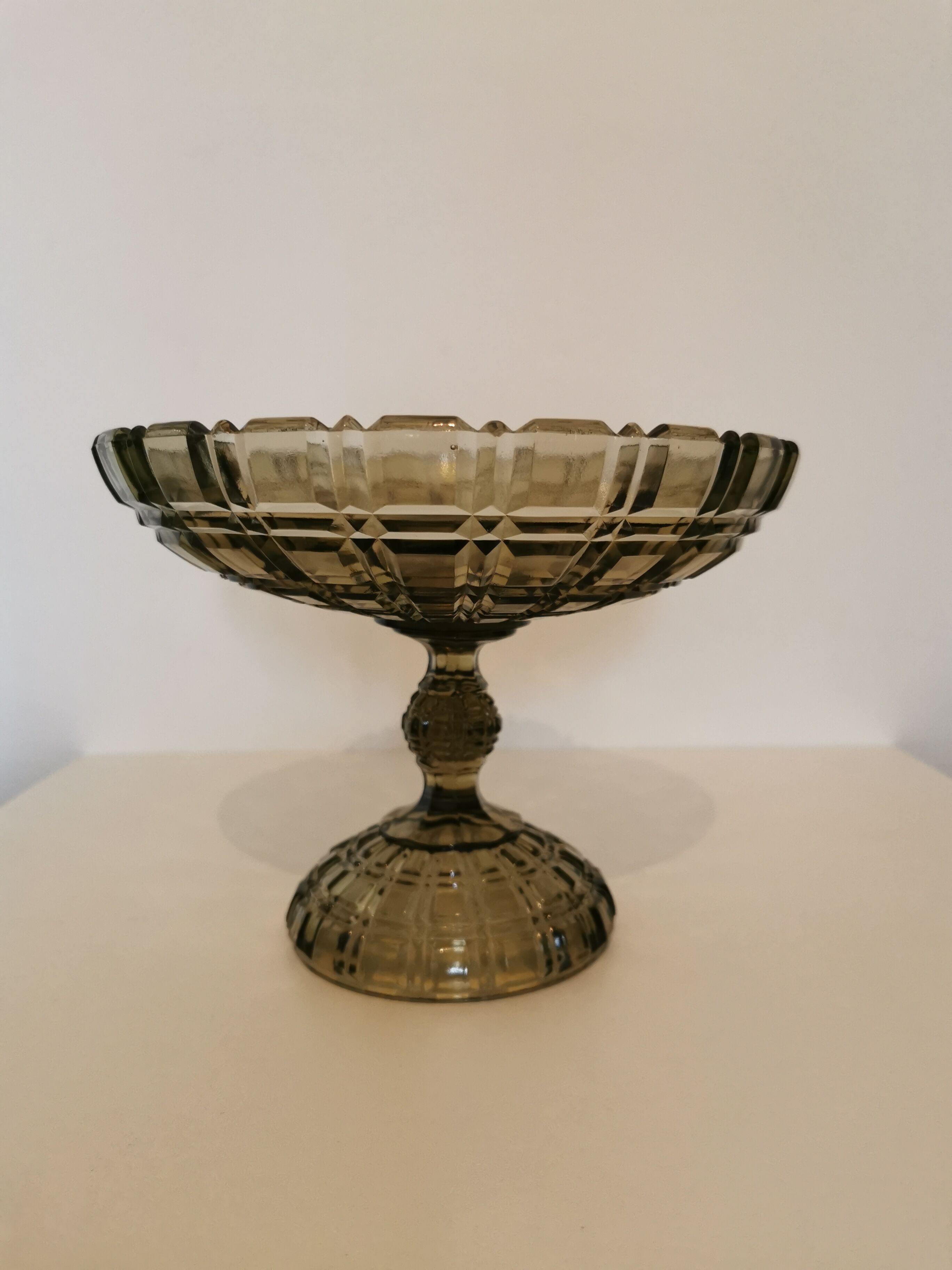 Green moulded glass compotier