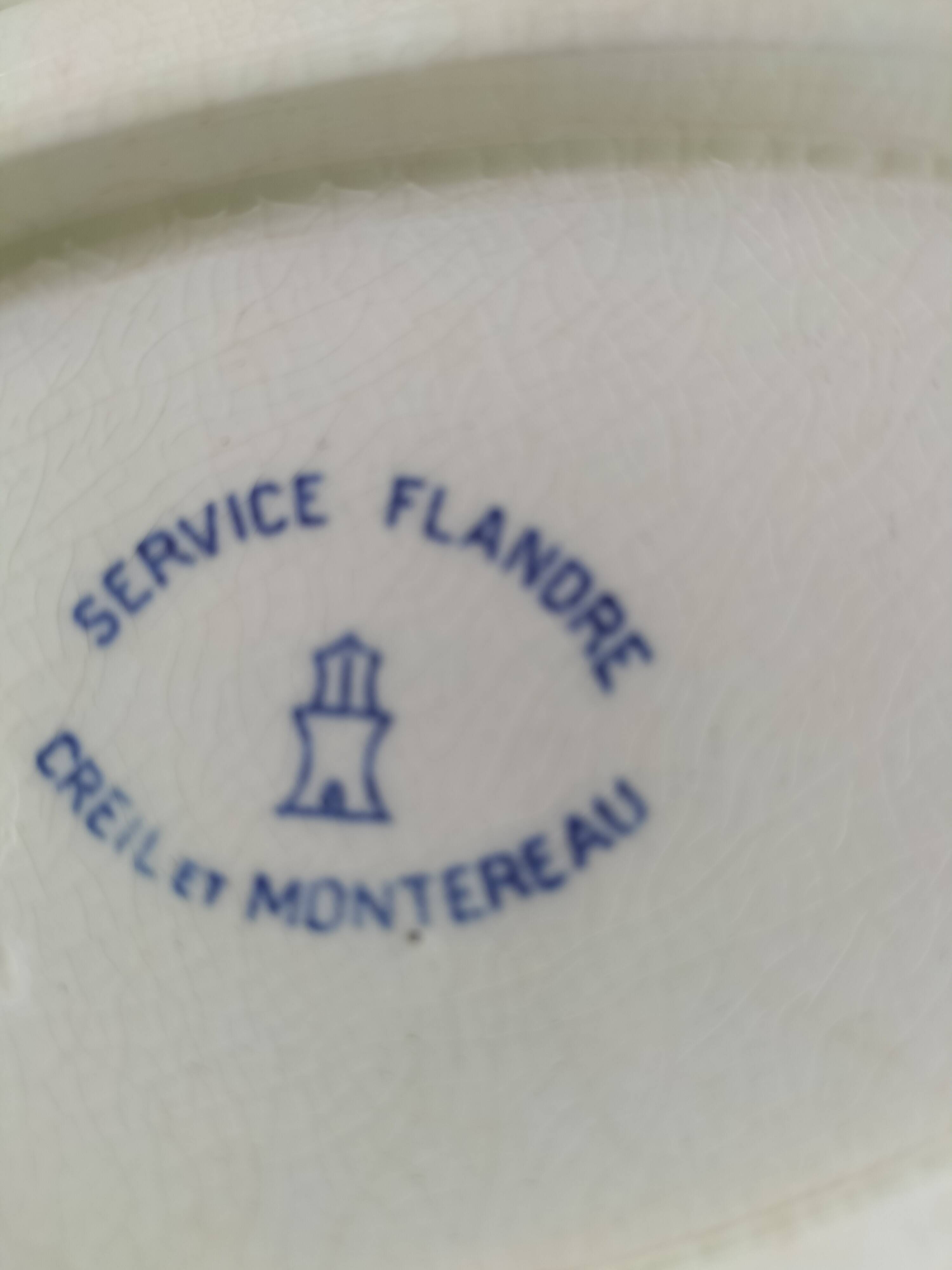 Ensemble de 8 raviers anciens en terre de fer
