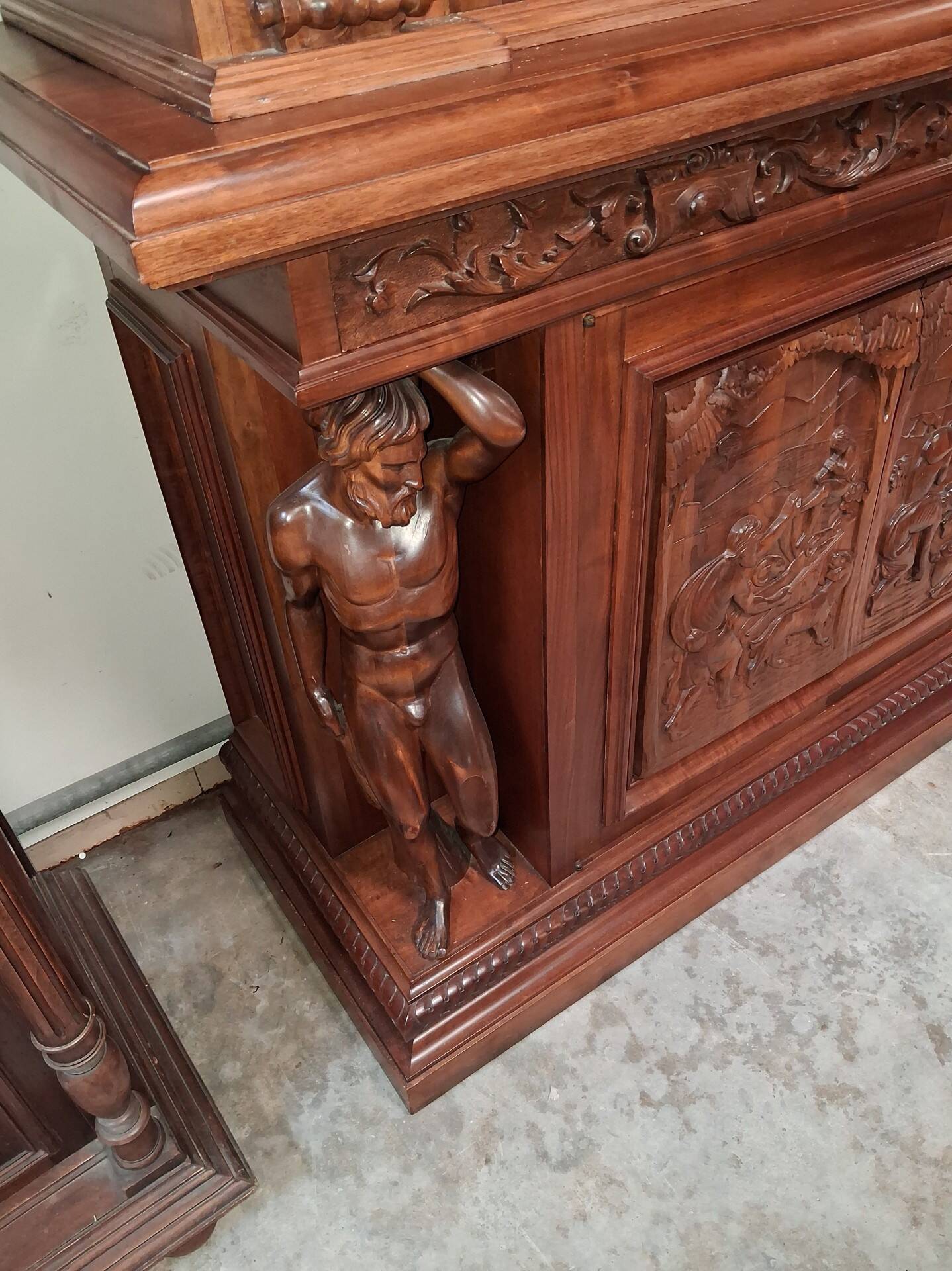 Secrétaire à abattant de style Renaissance, XIXe siècle