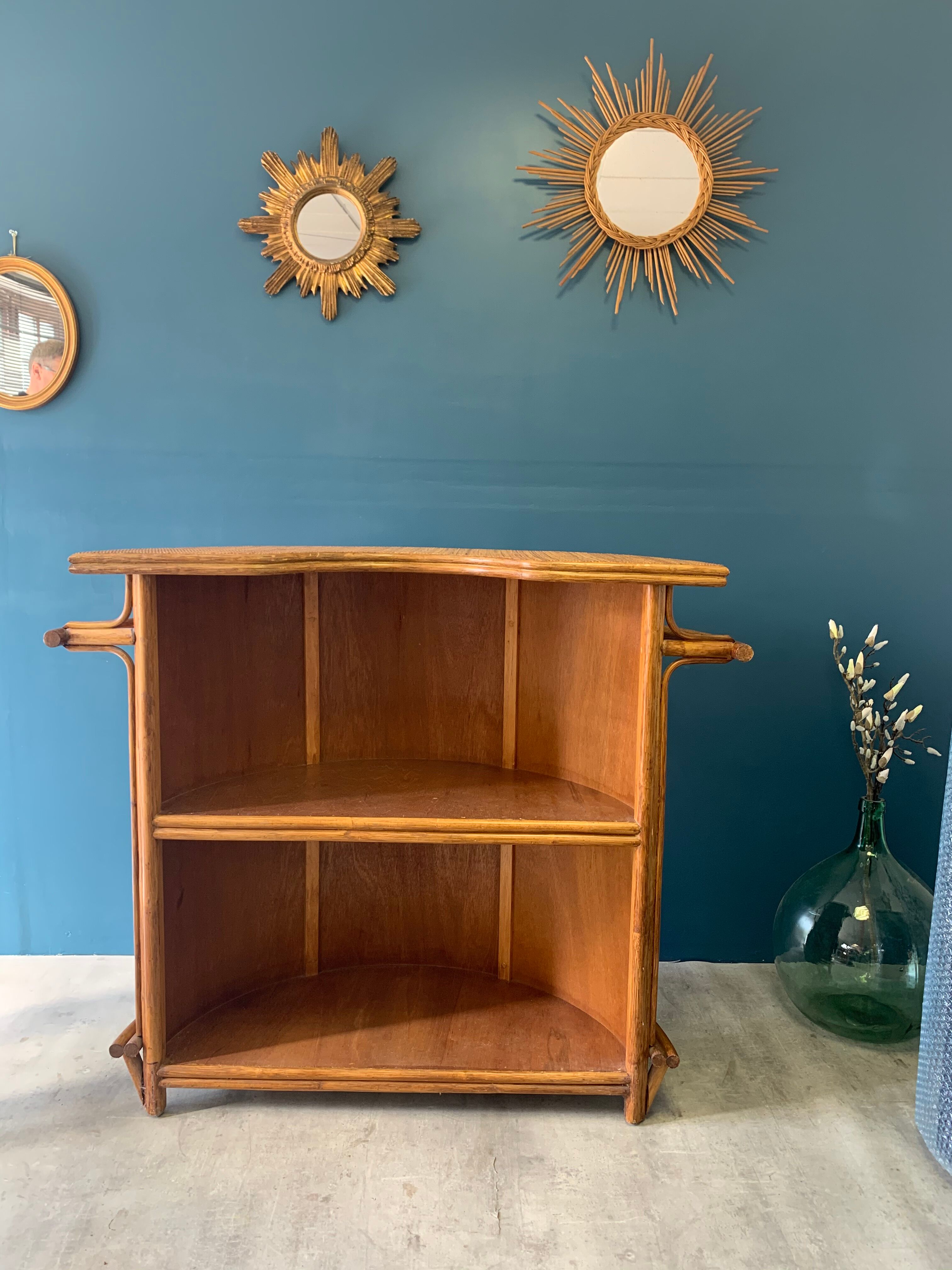 Vintage rattan bar