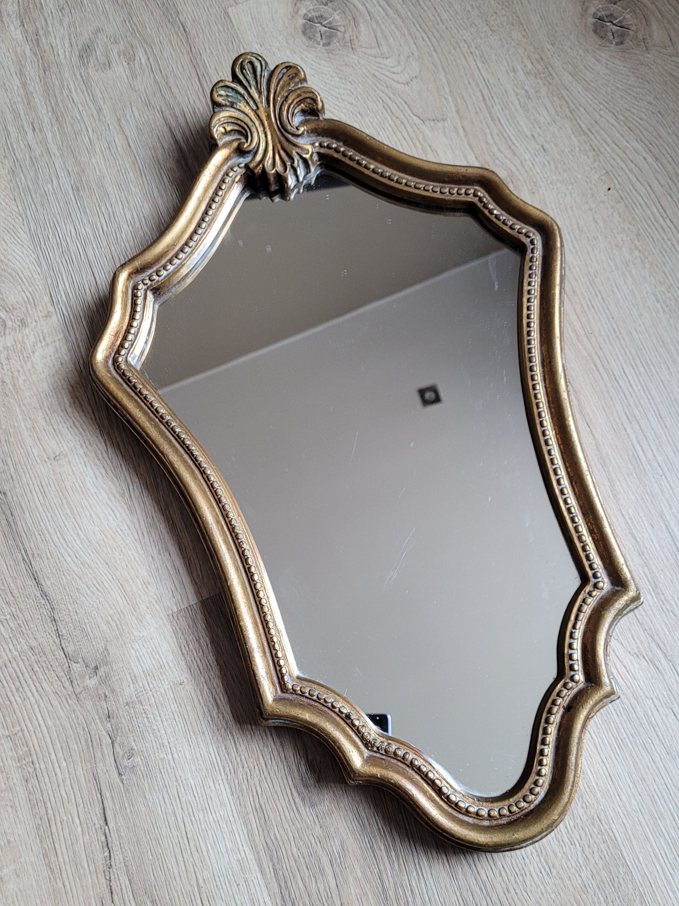 Classic gilded mirror 51x31cm