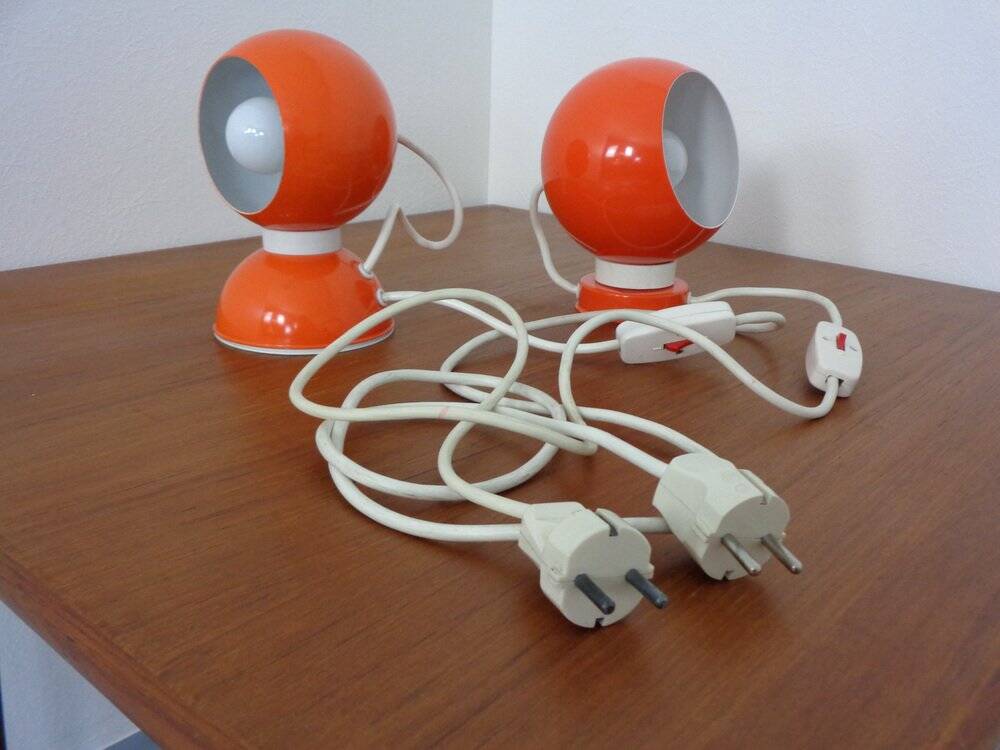 Italian Space Age Metal Internal Magnet Table Lamps by Reggiani, 1960s, Set of 2
