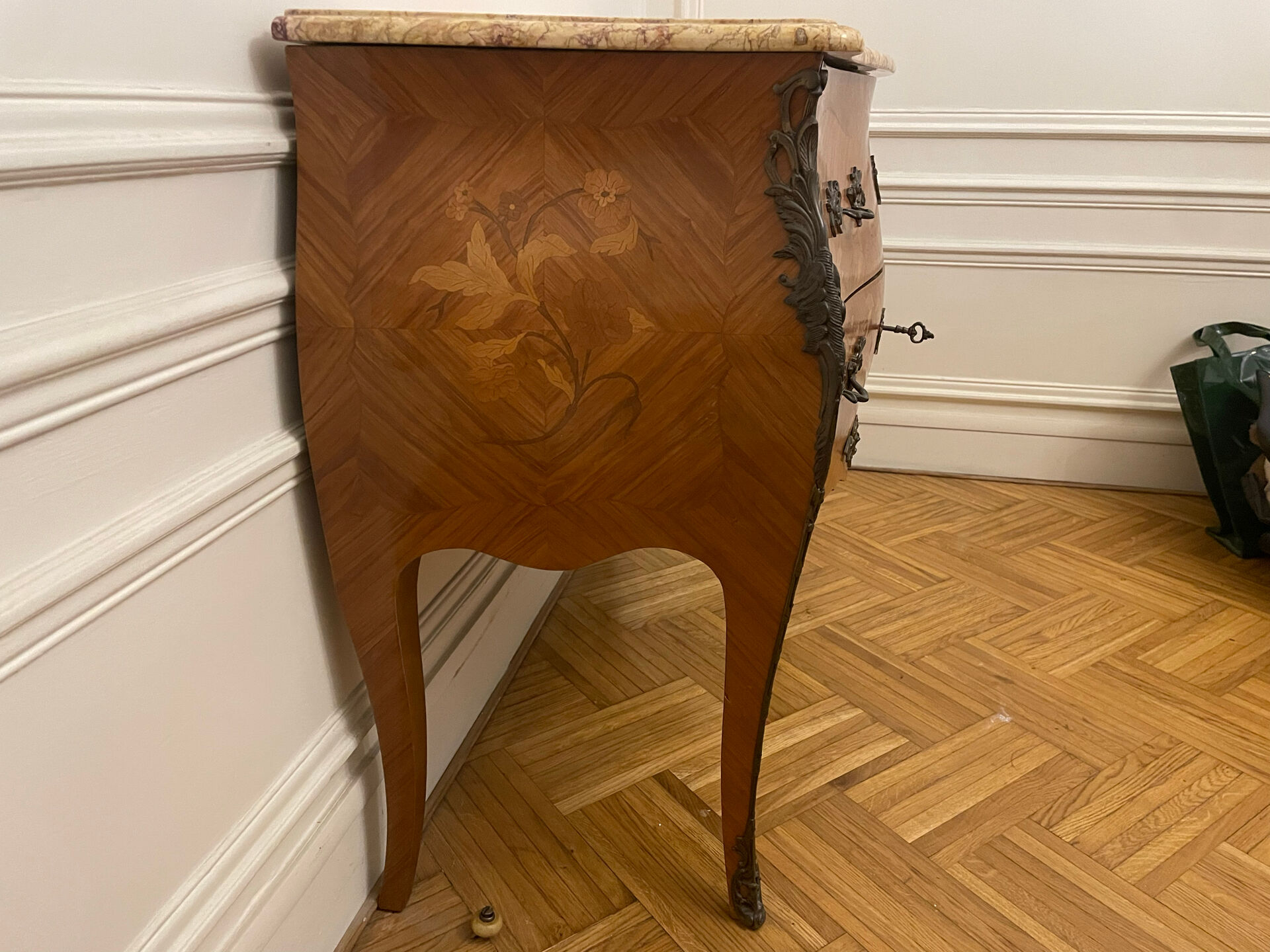 Louis XV Commode Style