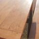 Table de ferme et deux bancs