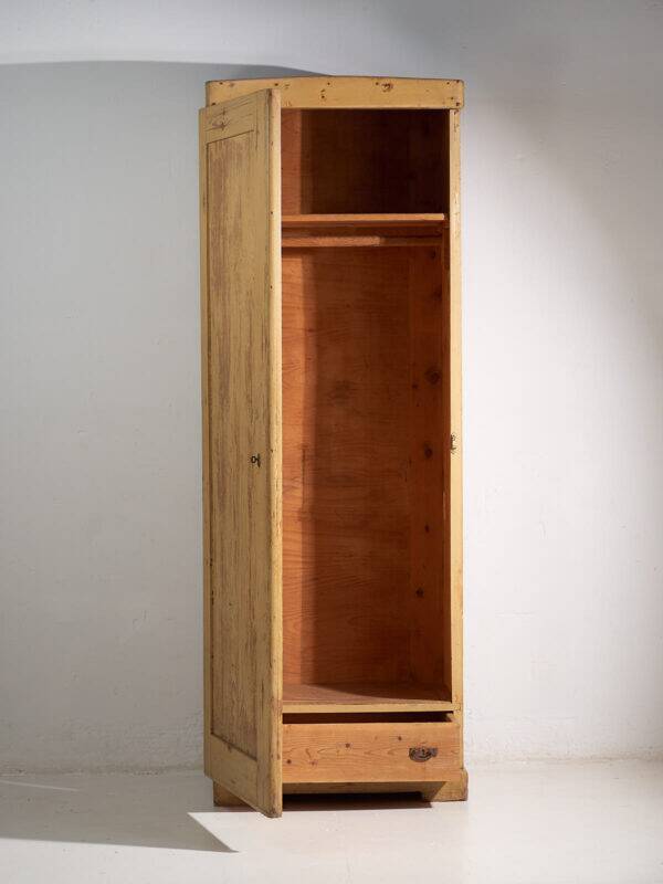 Antique single-door wardrobe (circa 1920)