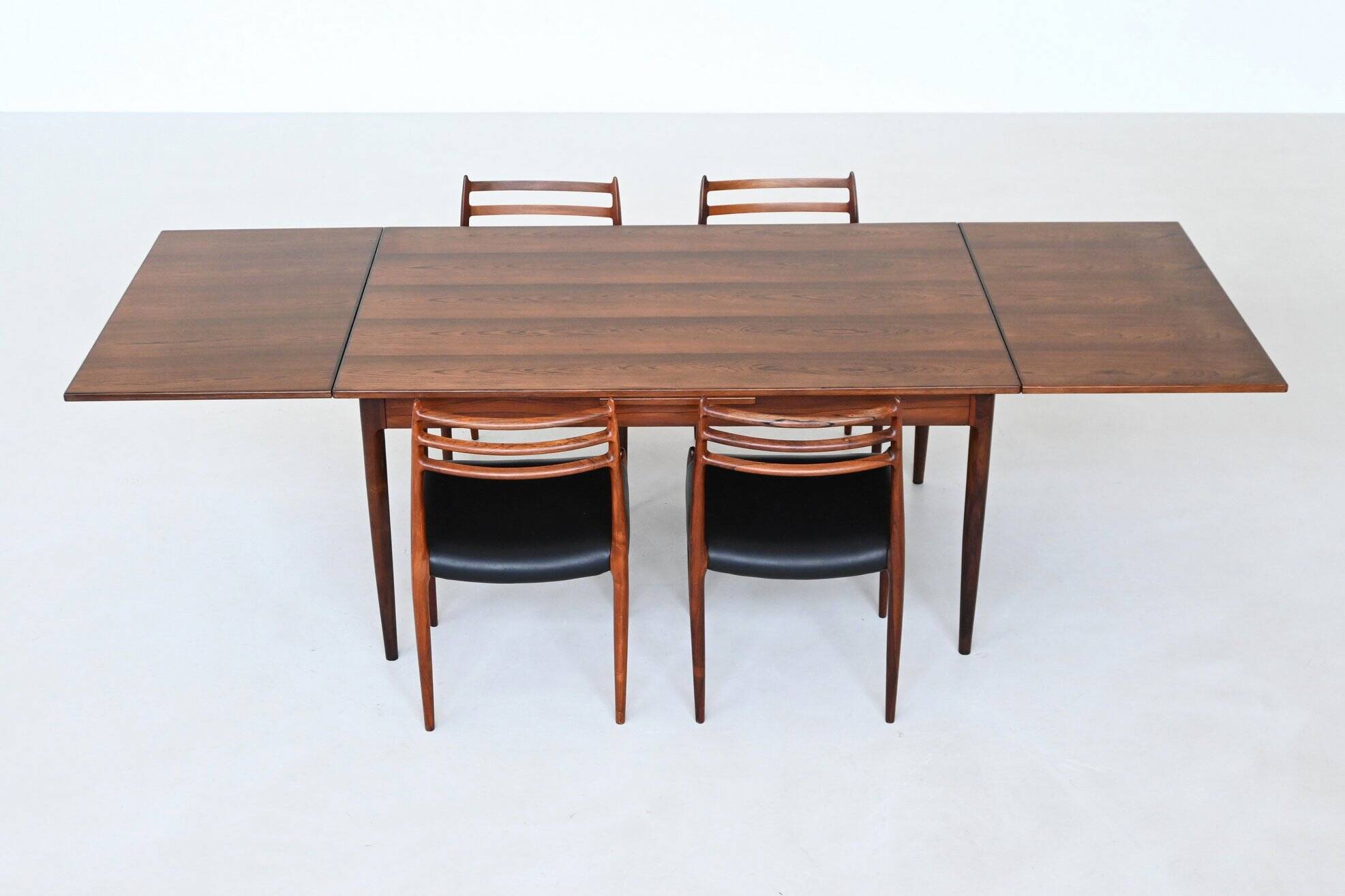 Niels Otto Moller large extendable dining table in rosewood Denmark 1960