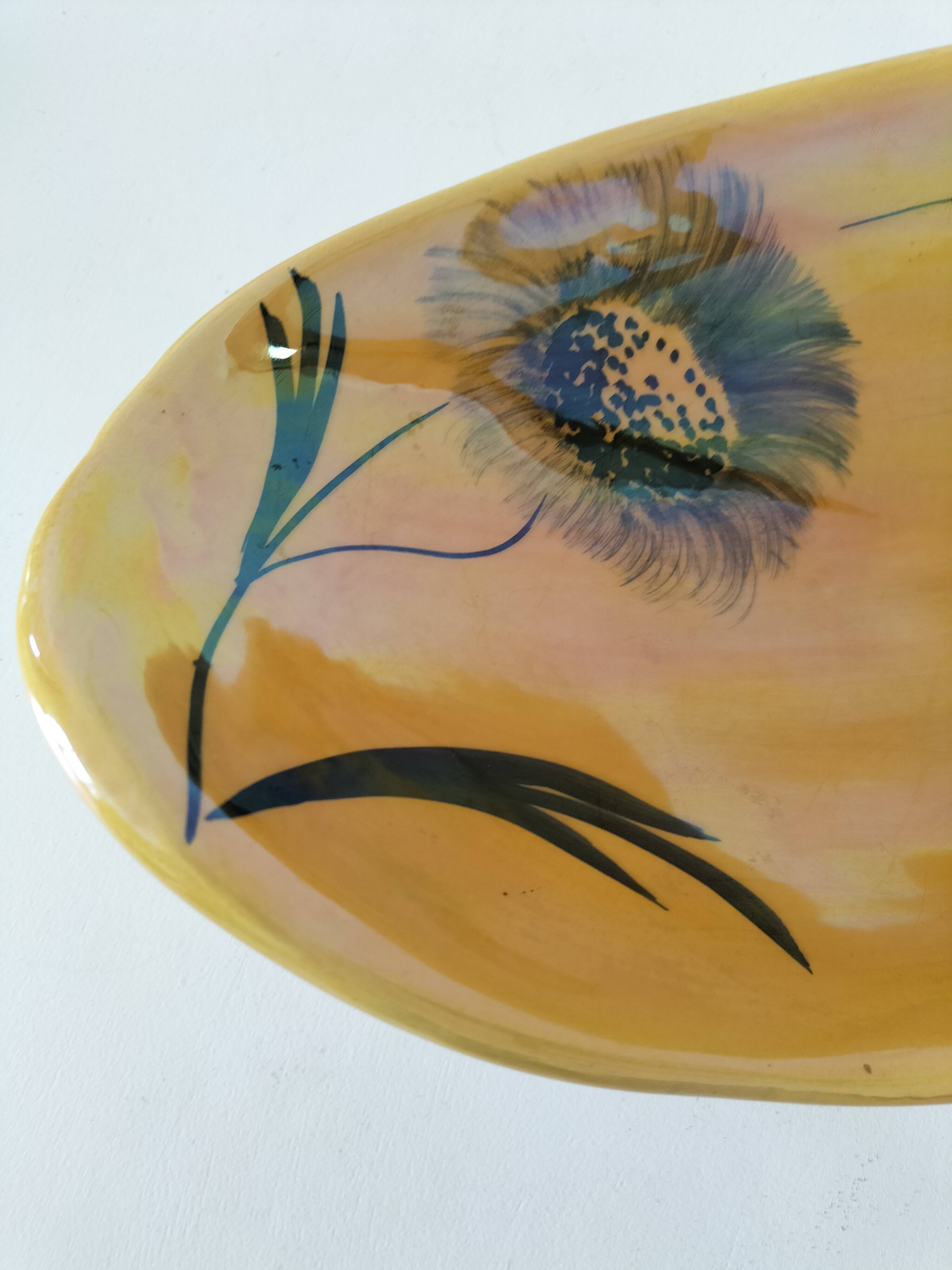 Vintage navette cup by Socram – stylized floral decoration, iridescent caramel