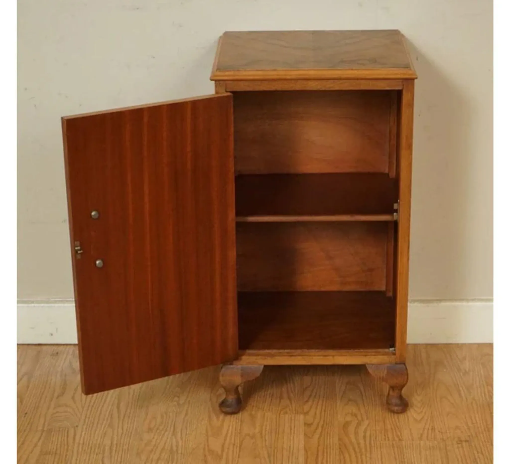 Vintage Art Deco Nightstand in Walnut