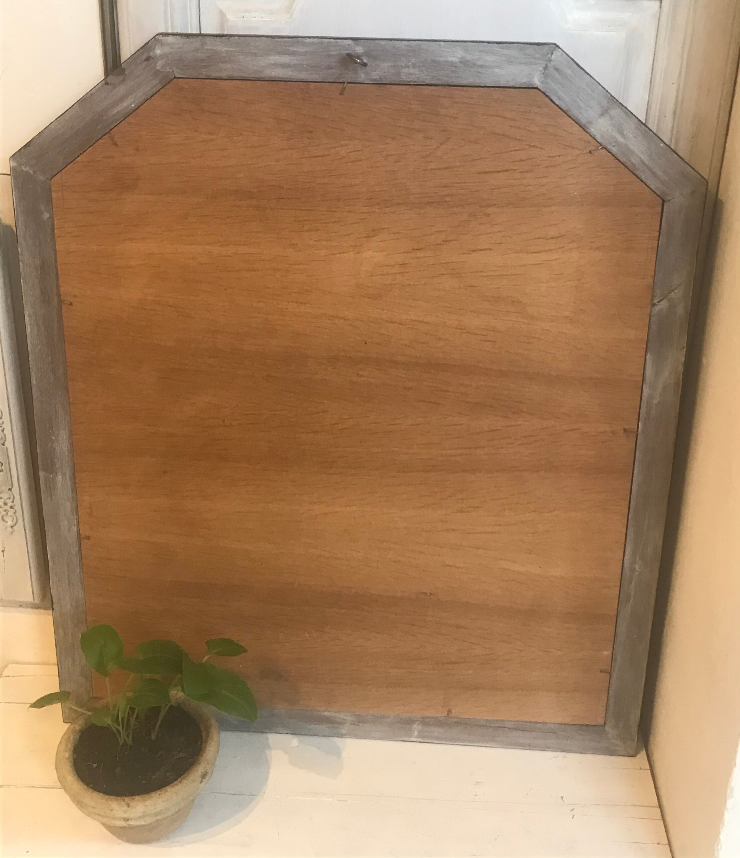Bevelled mirror 80x68cm