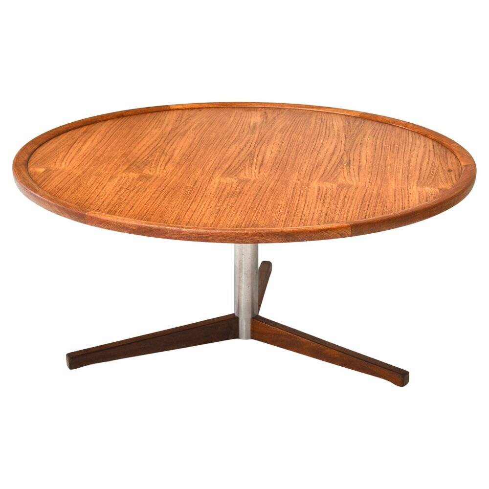Vintage Dutch round coffee table in teak by Martin Visser for Spectrum, 1960s
