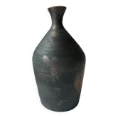 Vase en grès chamoté artisanal et signé, céramique vers 1970