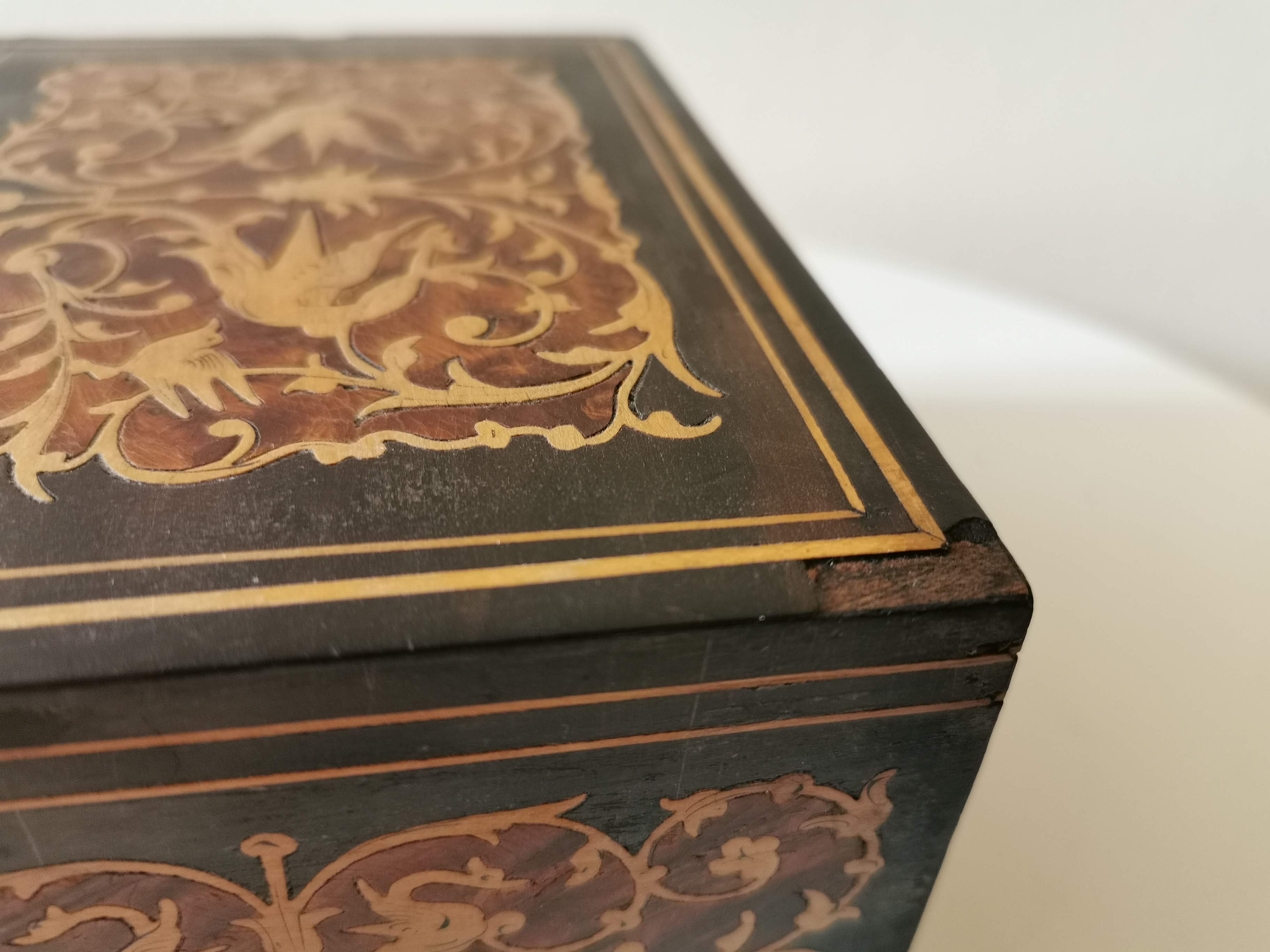 Inmemarked cigarette box