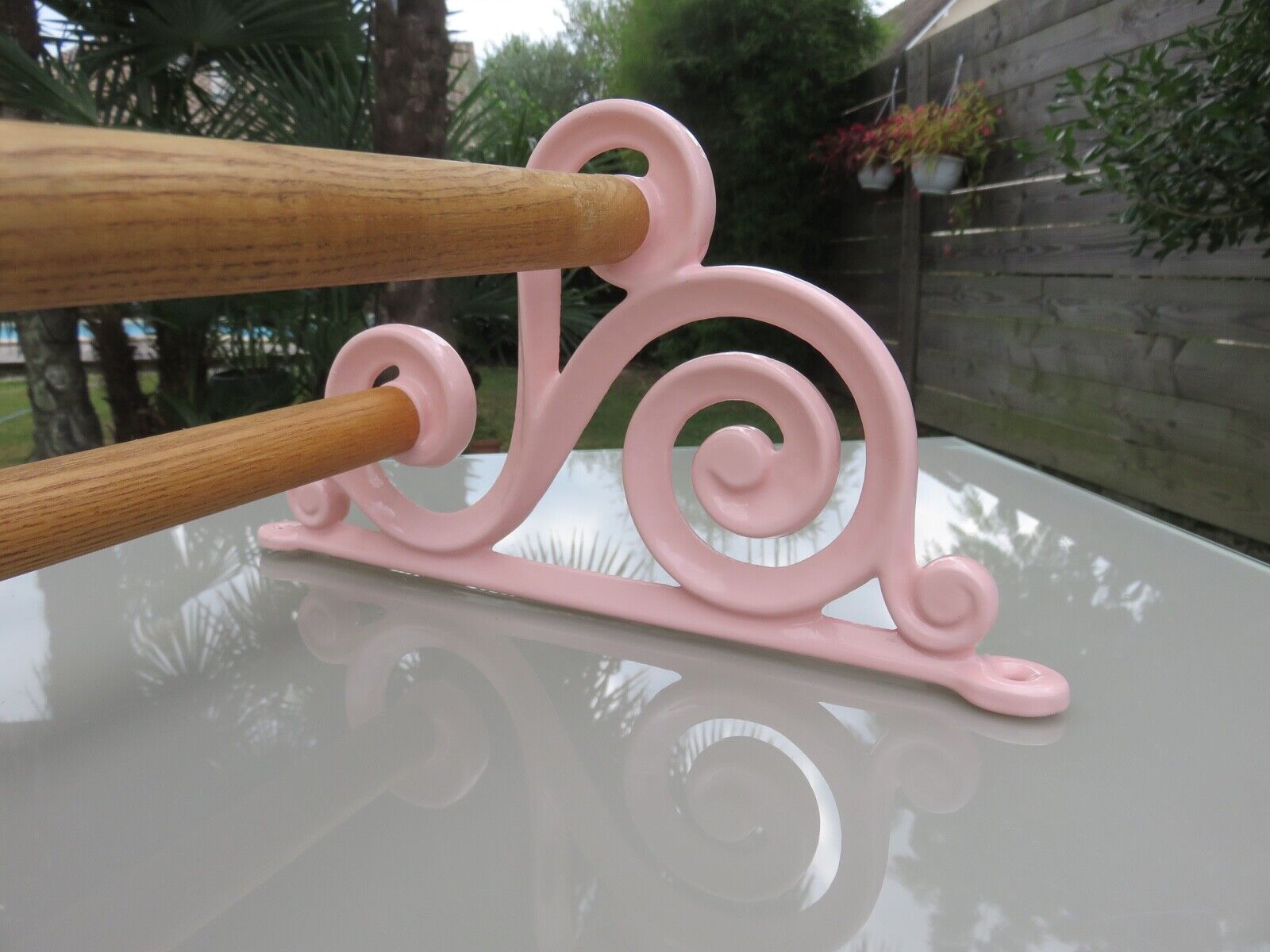 Old towel rack art deco in pink enamelled cast iron