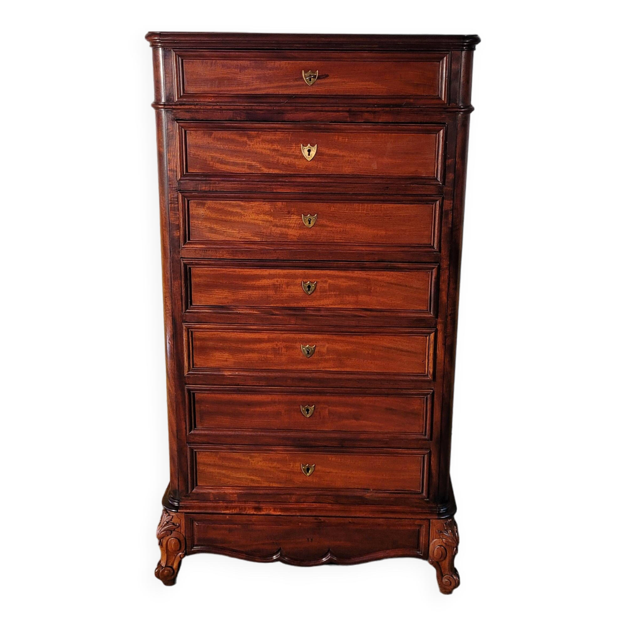 Large mahogany chest of drawers, 19th century