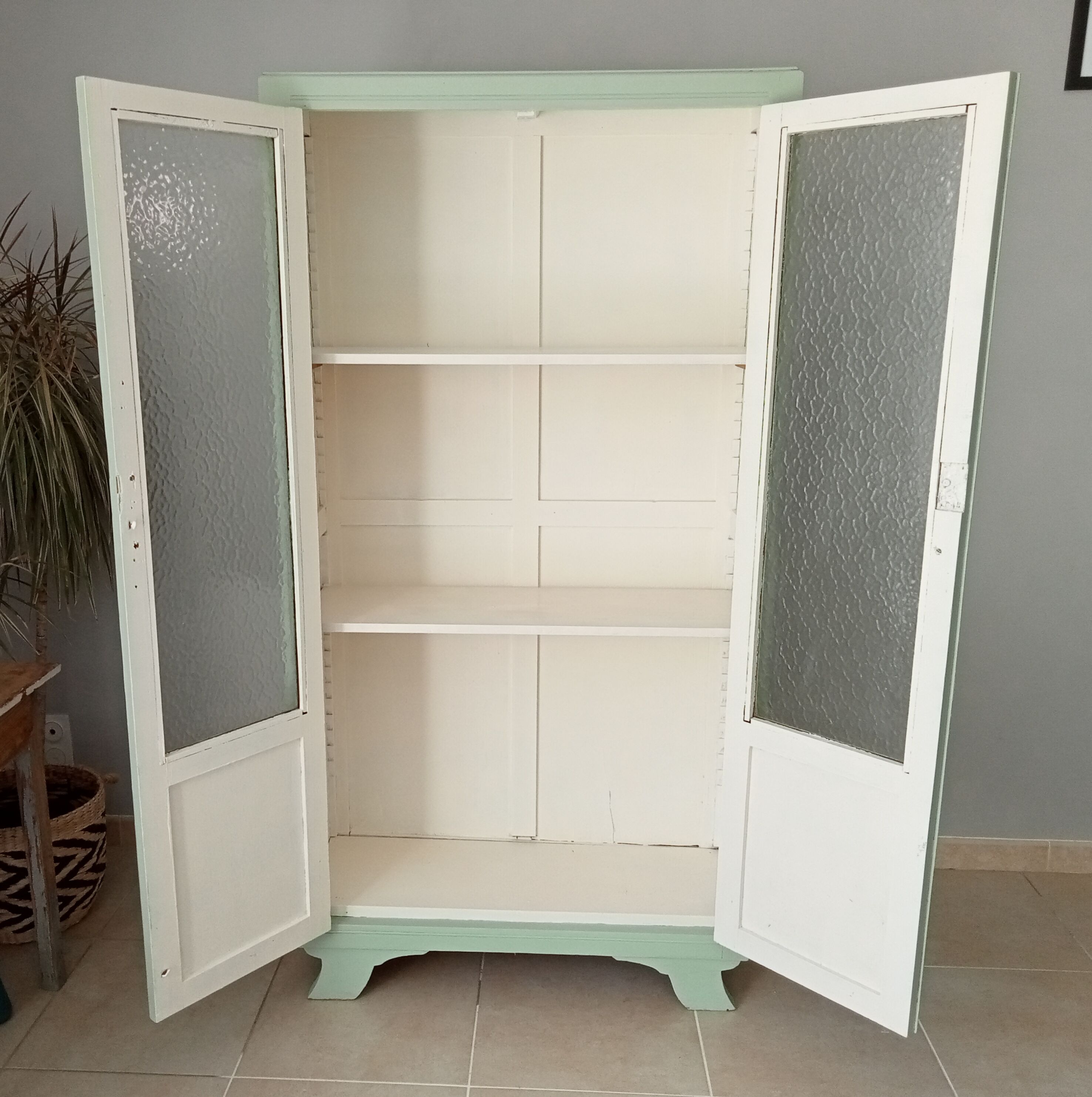 Art Deco glass cabinet 50s