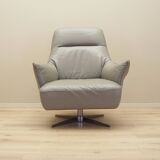 Leather swivel armchair, Italian design, 1990s, manufacture: Natuzzi