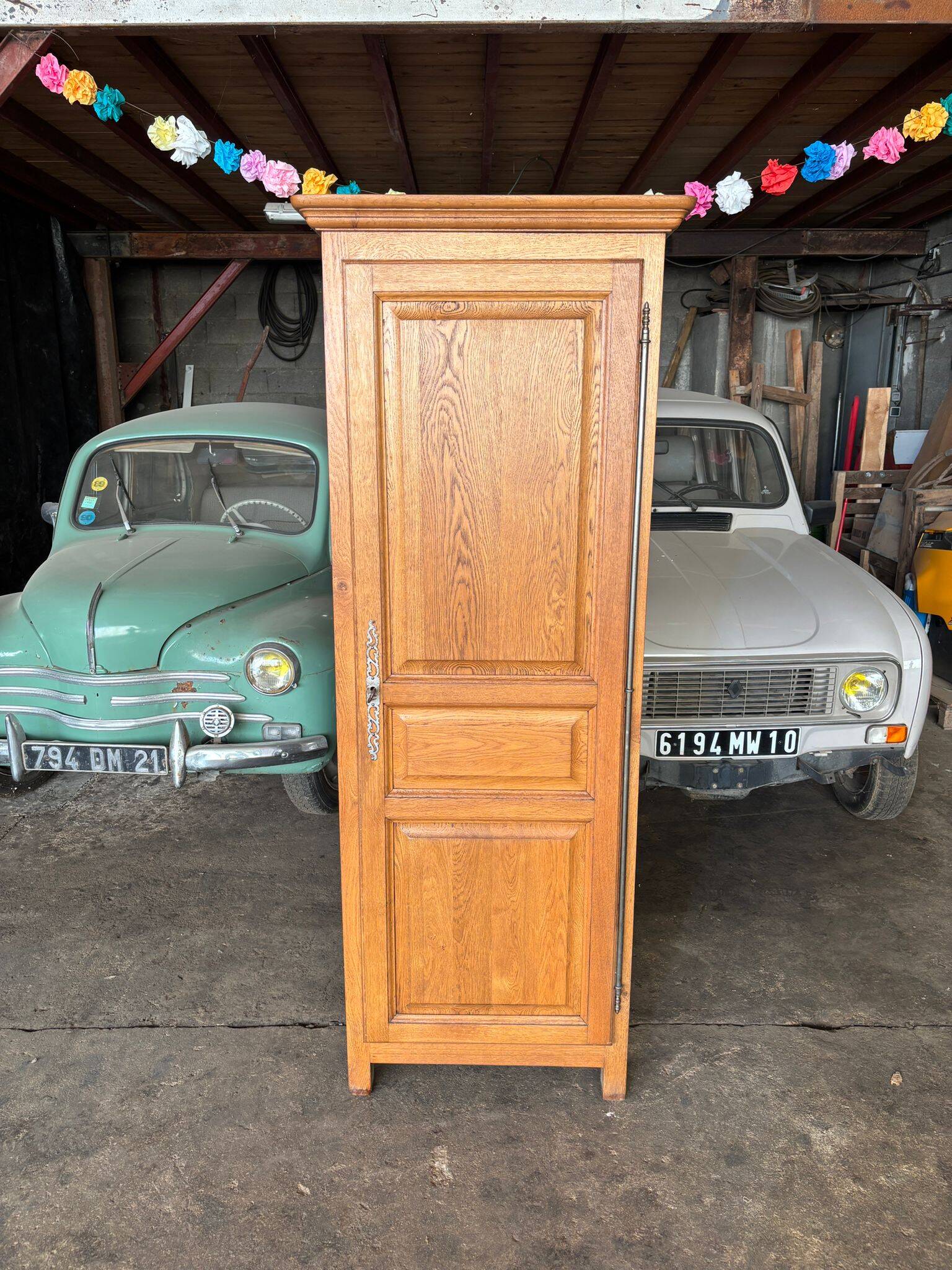 Solid wood cabinet / storage unit with one door.