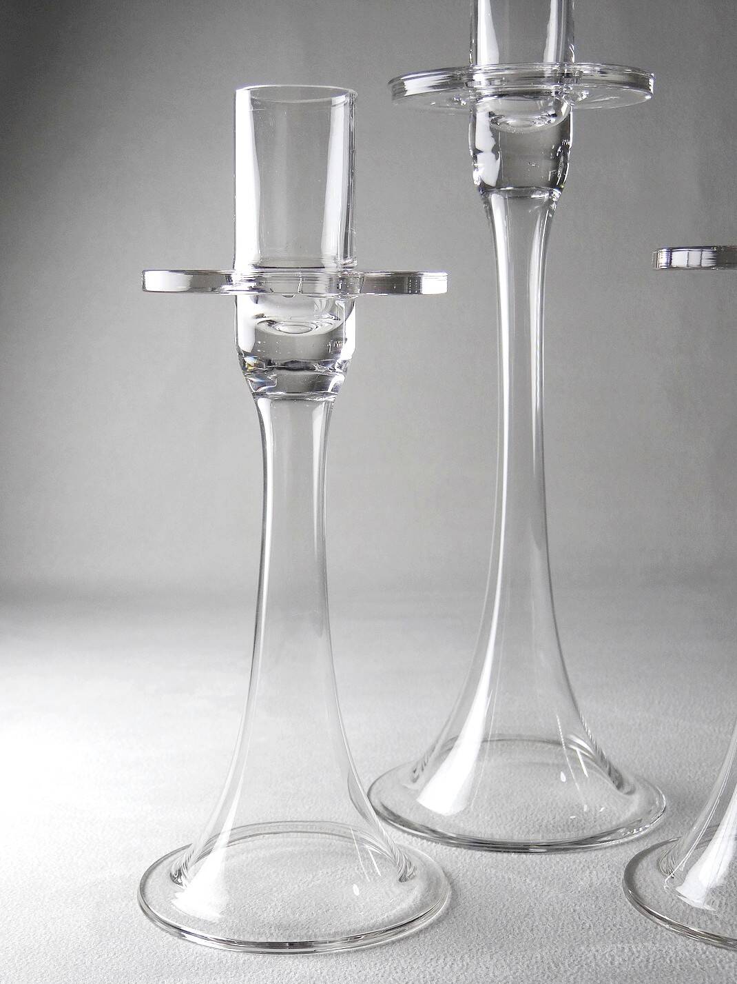 Trois bougeoirs en cristal vintage