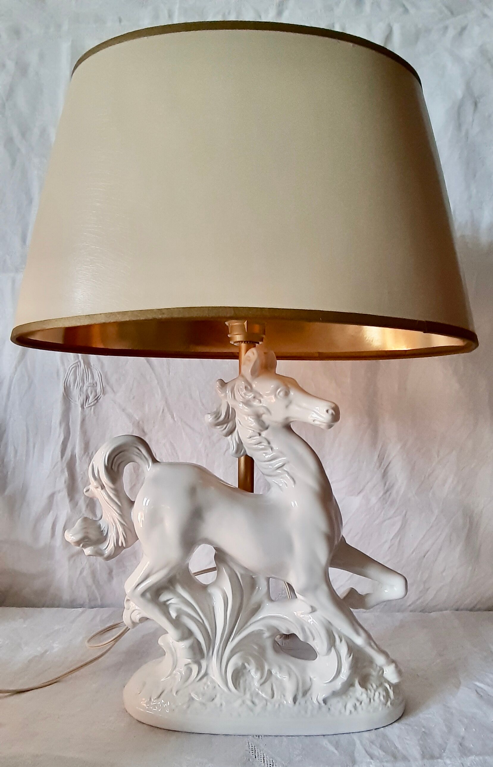 Horse lamp
