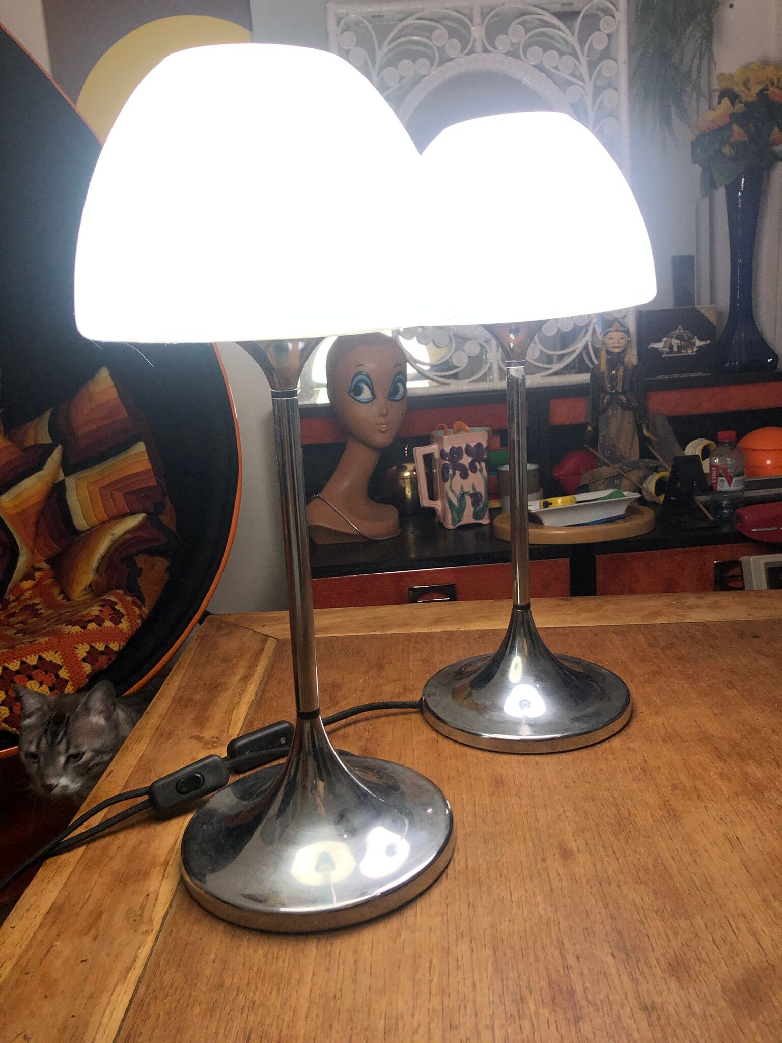 Set of 2 vintage tulip foot lamps