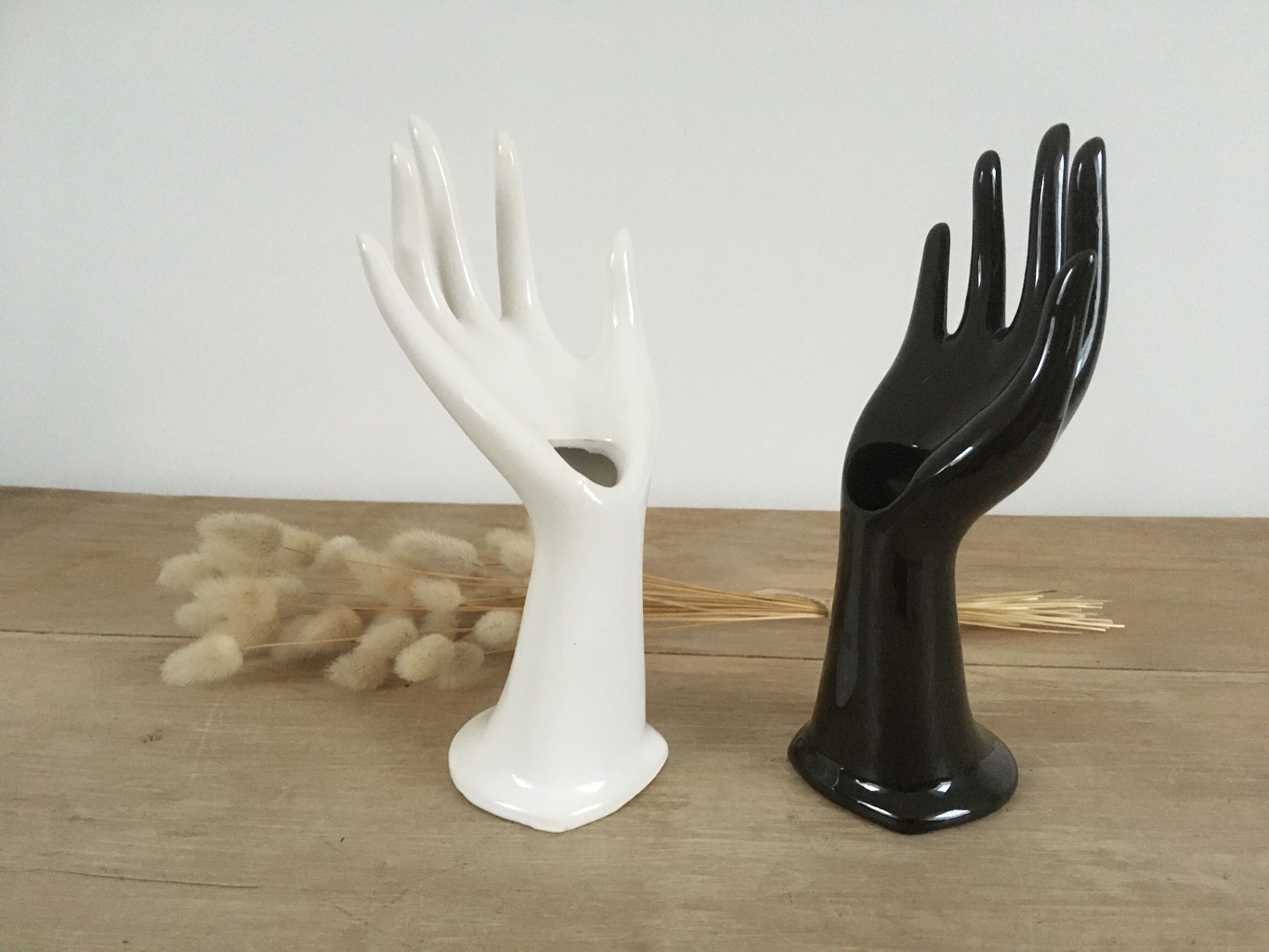 Vase soliflore hand black ring