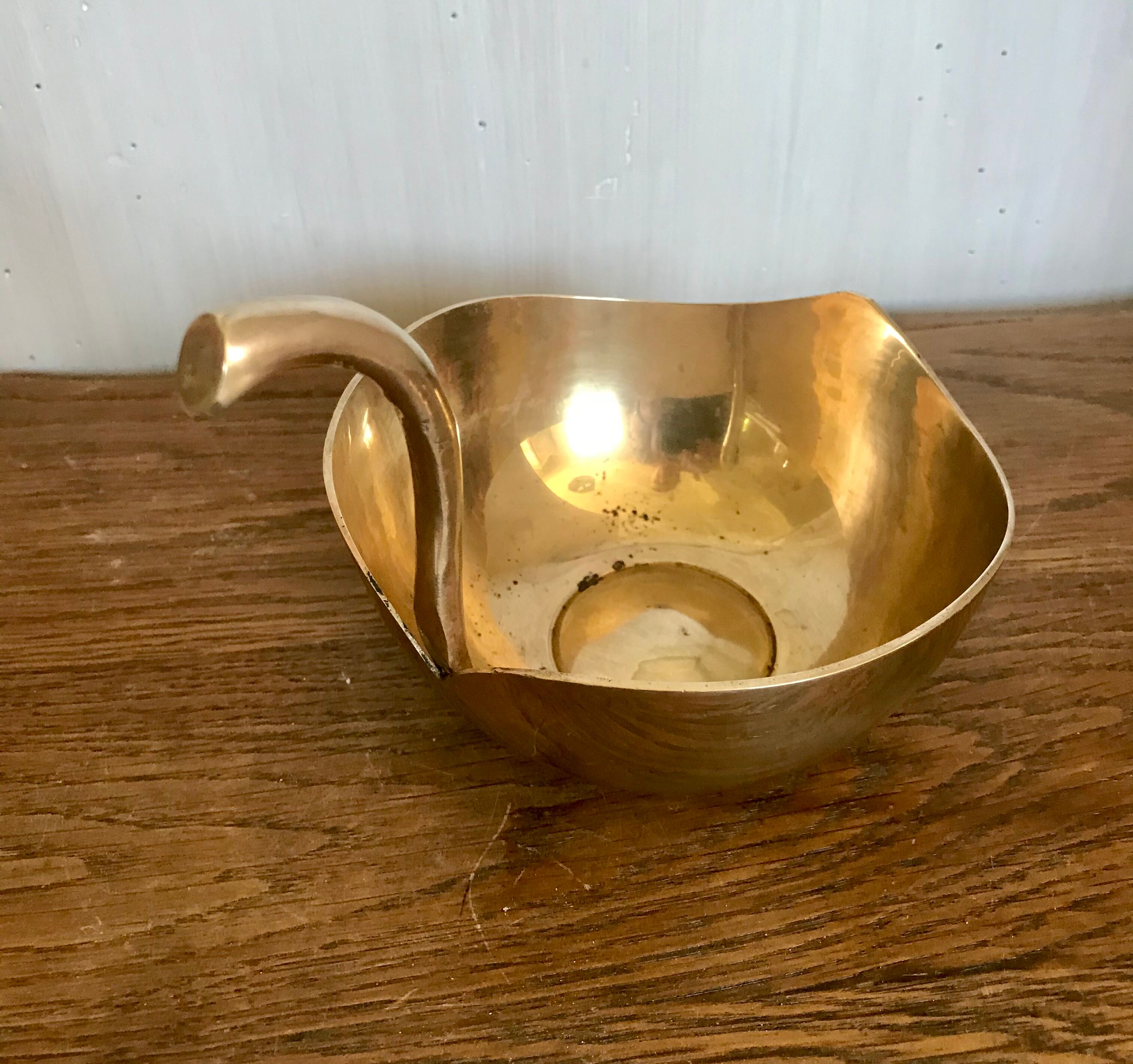 Brass apple pocket