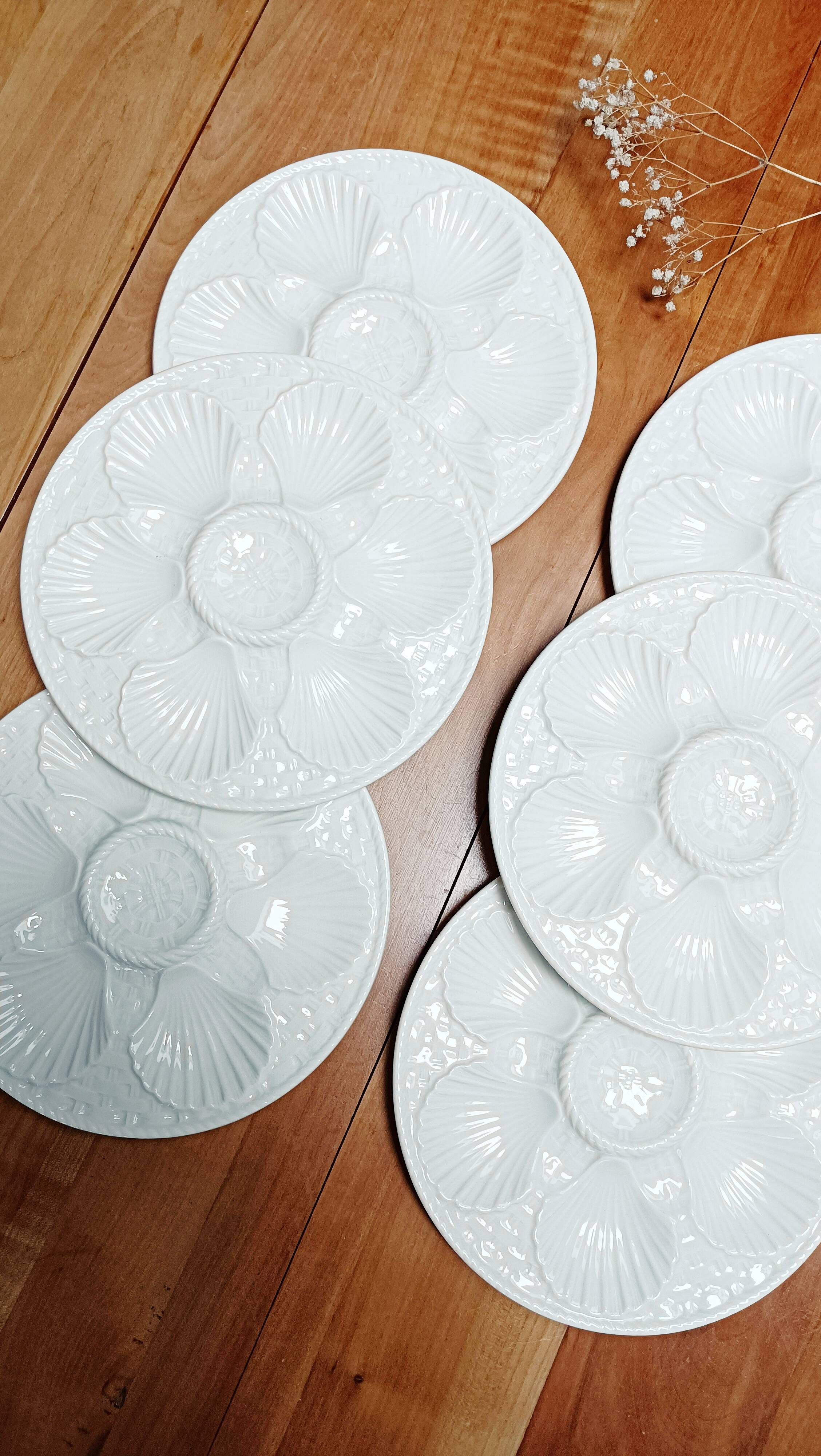 Set of 6 white oyster plates, Longchamp