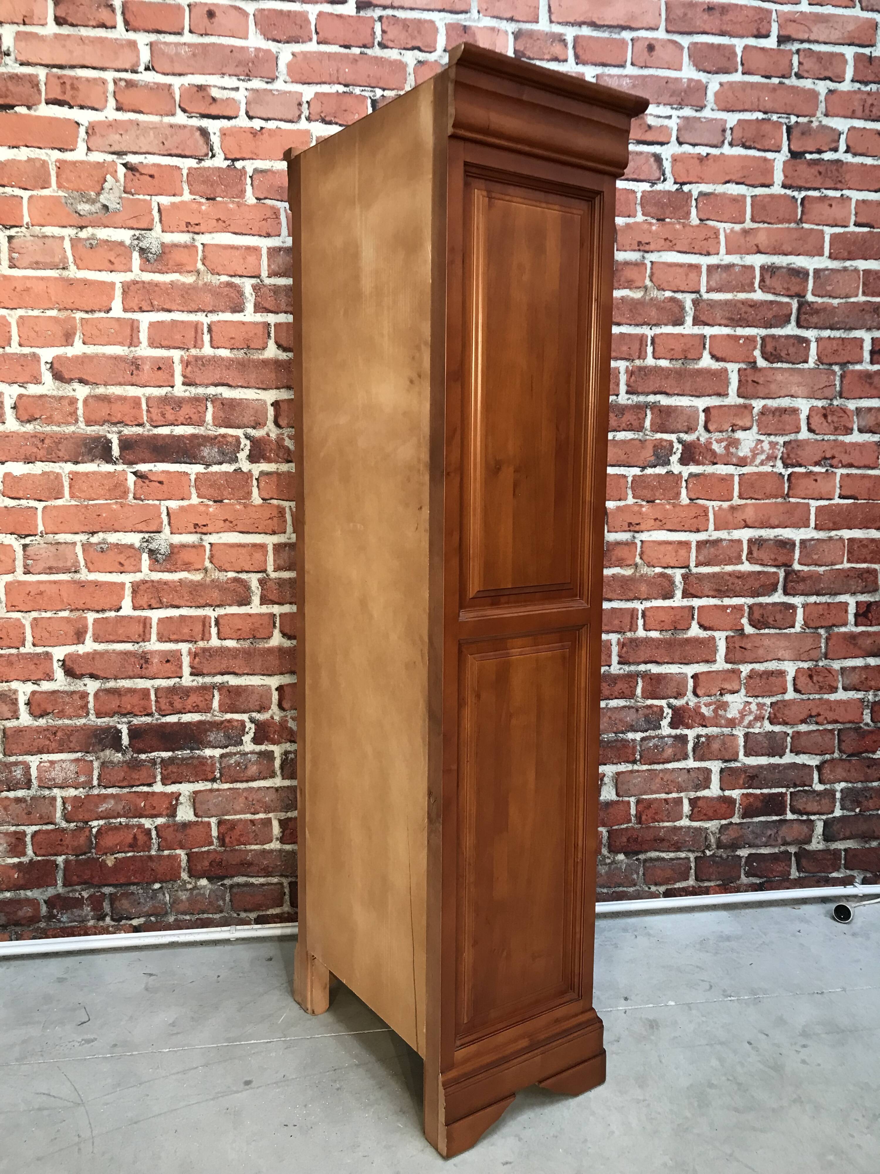 Single swing cabinet