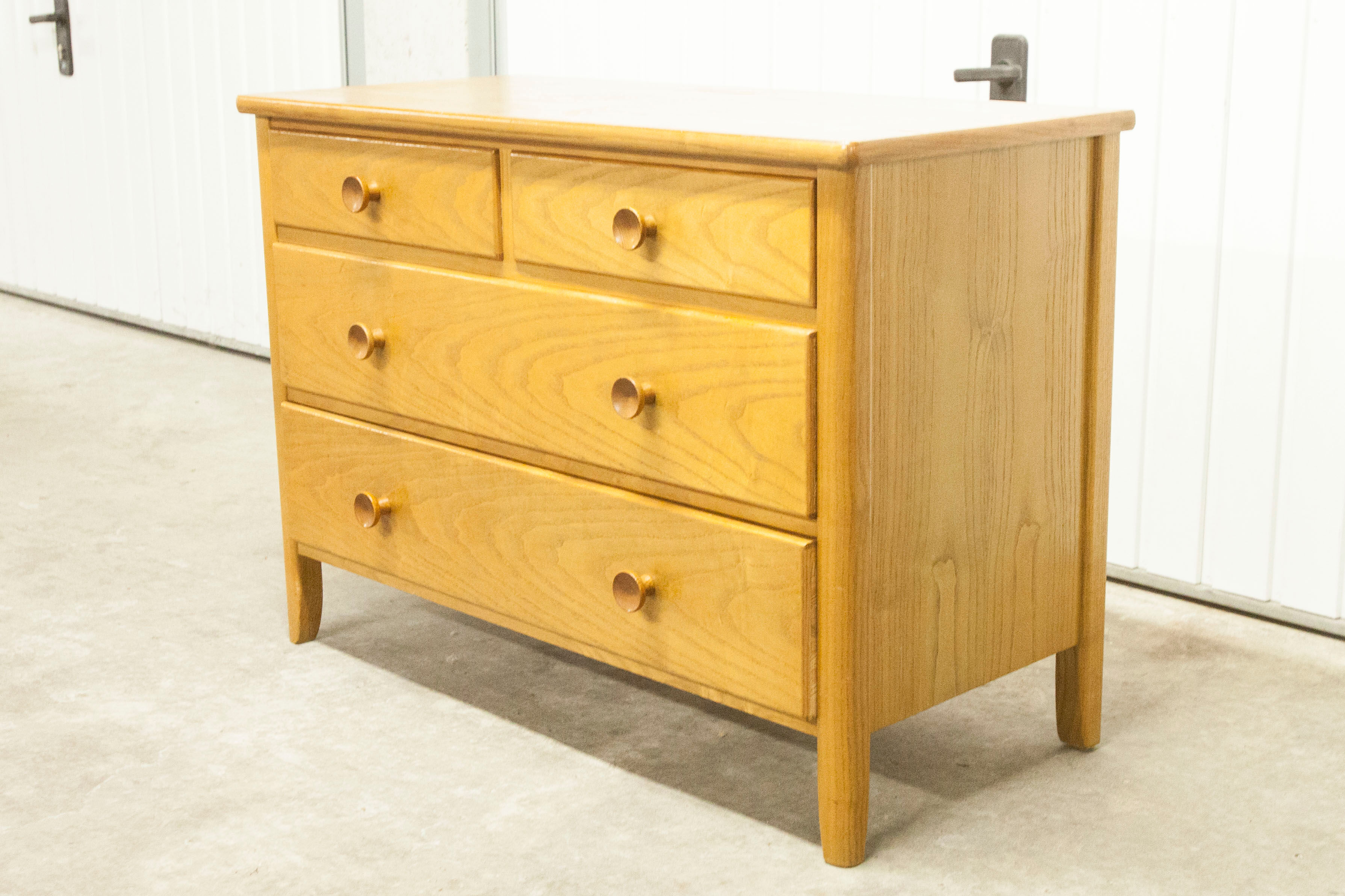 Commode des années 70 en pin 4 tiroirs 1m de large