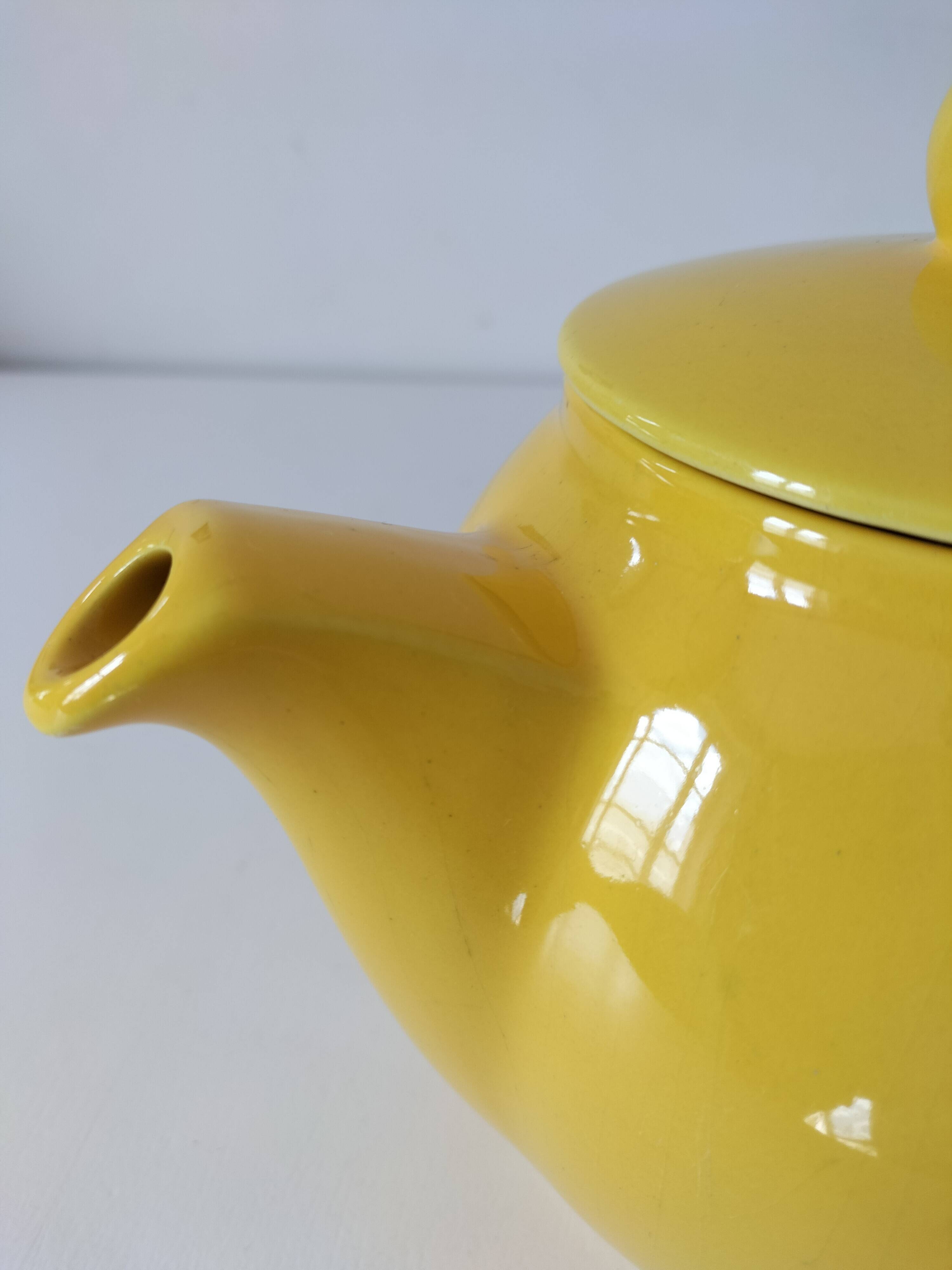 Vintage sun yellow teapot – Moulin des Loups & Hamage Nord