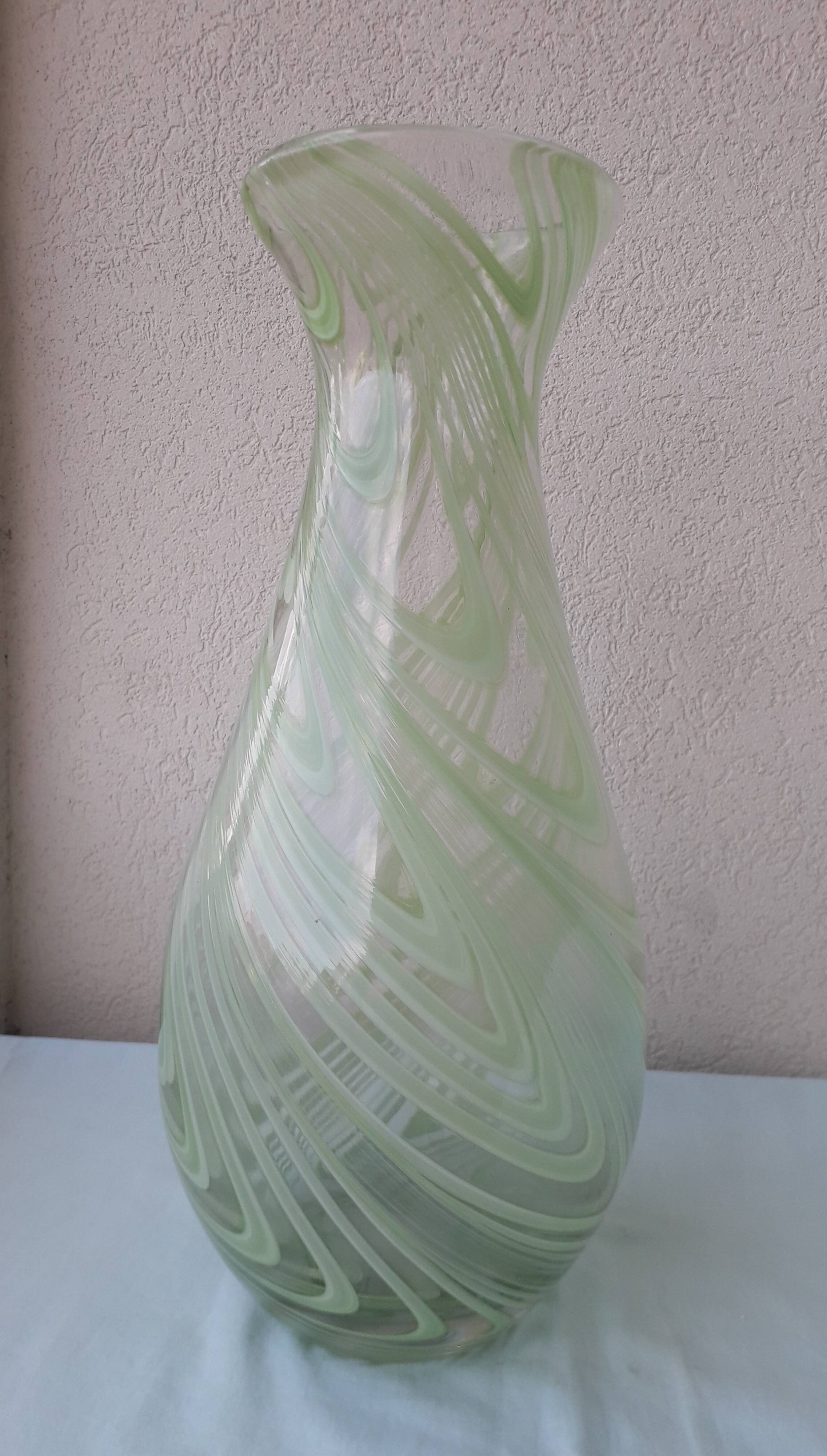 Glass vase