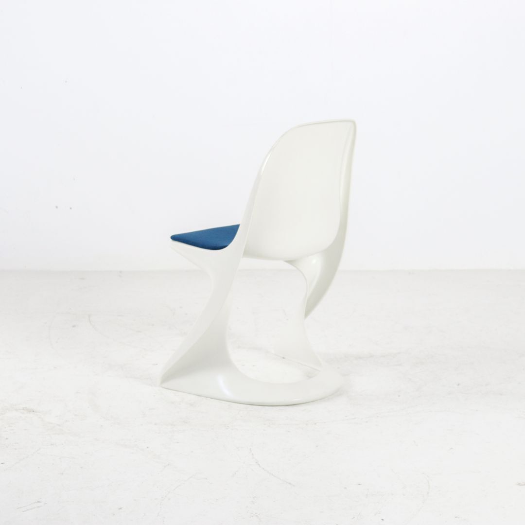 Set of 4 Space Age Casalino dining chairs by Alexander begge for Casala
