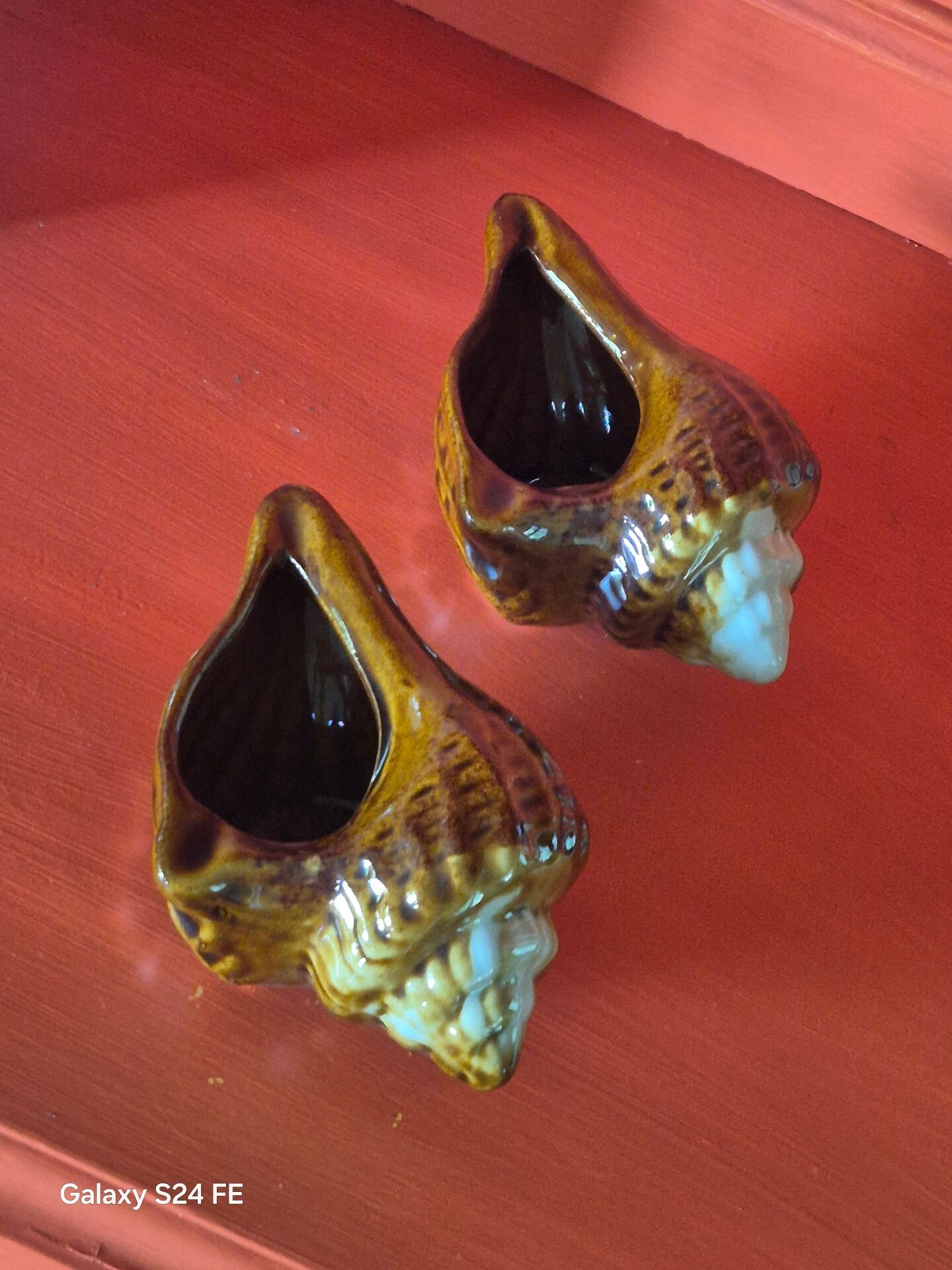 Shell ashtrays