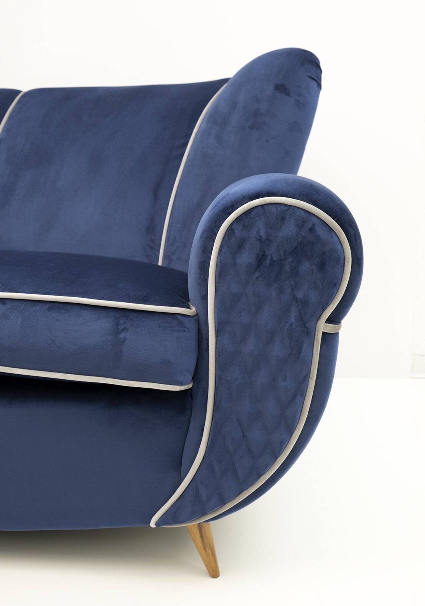 Guglielmo Ulrich Art Deco Italian Velvet Sofa, 1940s