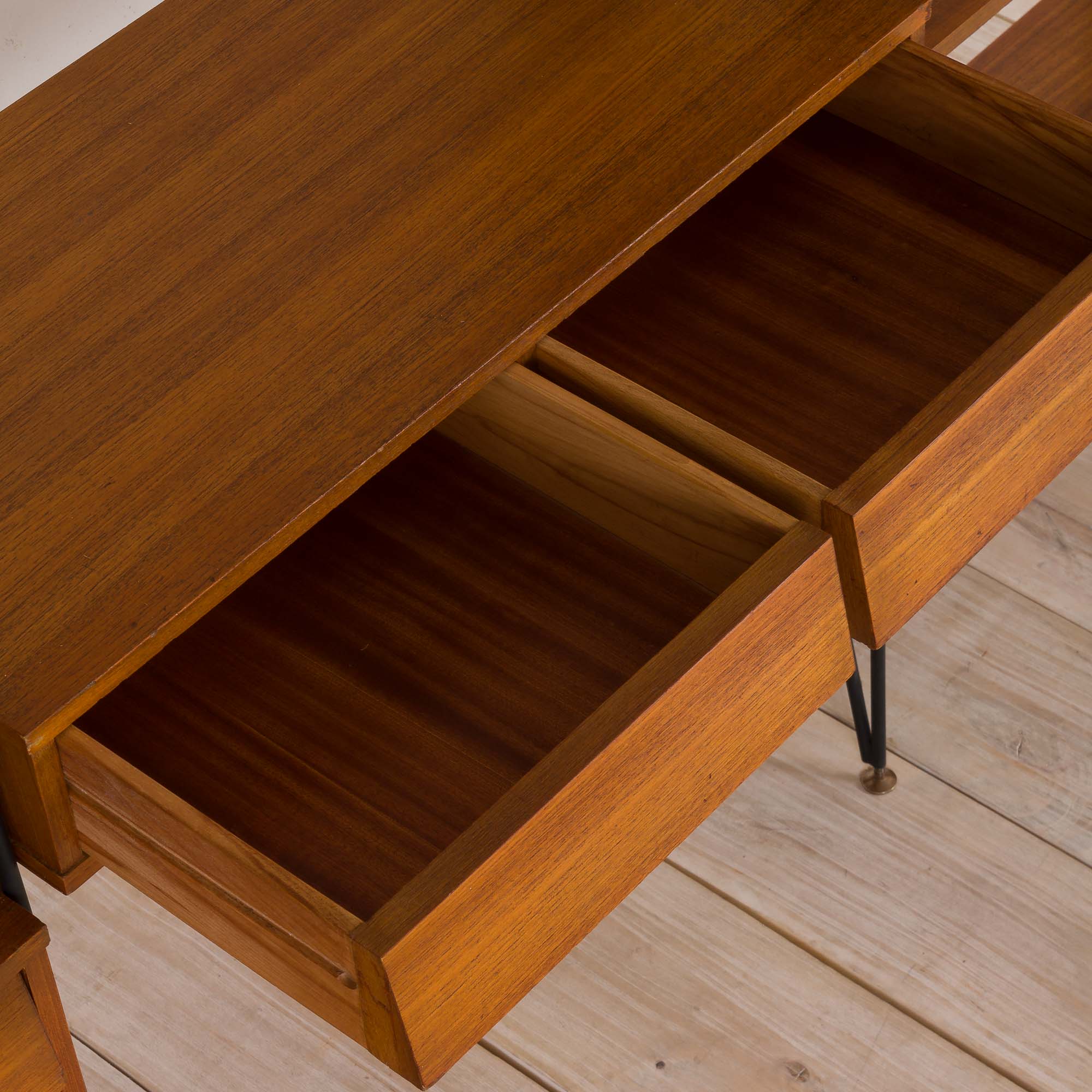 Italian teak wall unit with a desk and bar cabinet/secretarie, 1960s