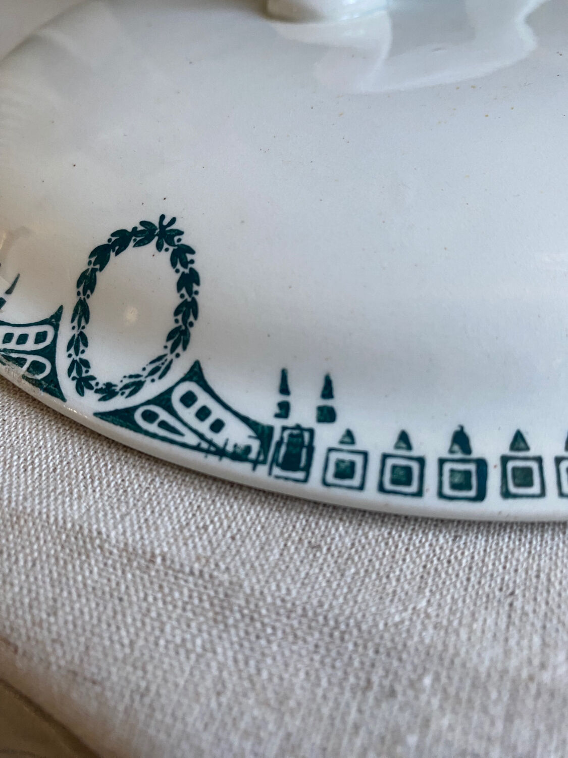 Tureen stamped new ceramic factories of North Saint Amand