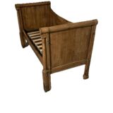 Banquette style empire