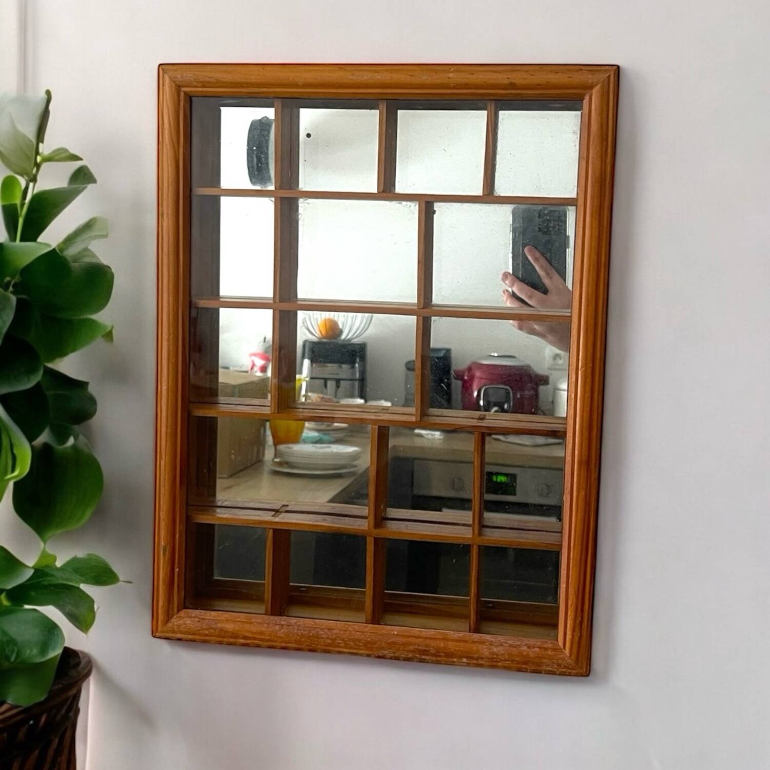 Storage box with wall-mounted glass mirror with integrated storage