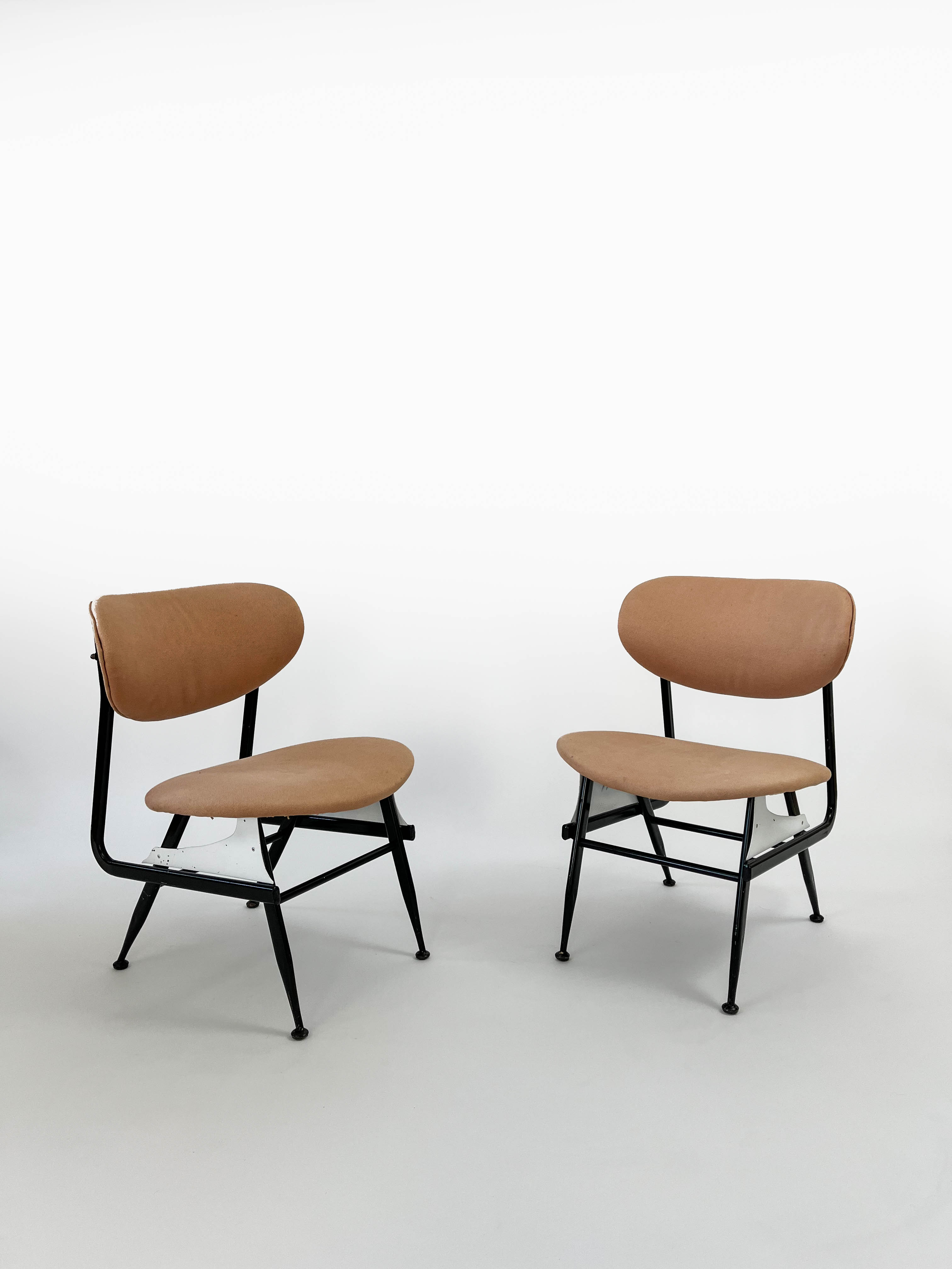 Paire de fauteuils année 50
