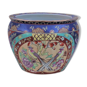 Hand-painted Chinese vase with gilded decorations, 1950