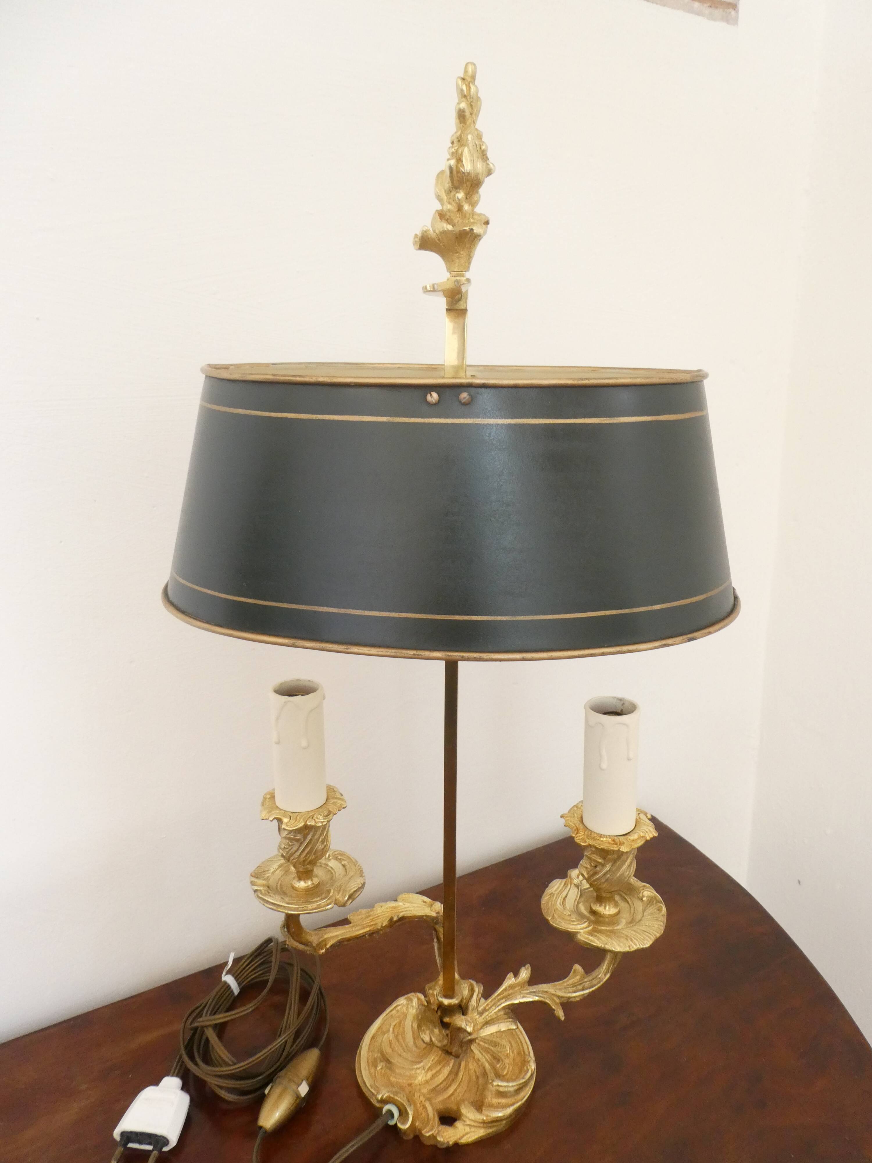 Louis XV Rococo style bouillotte lamp in gilt bronze with 2 light arms