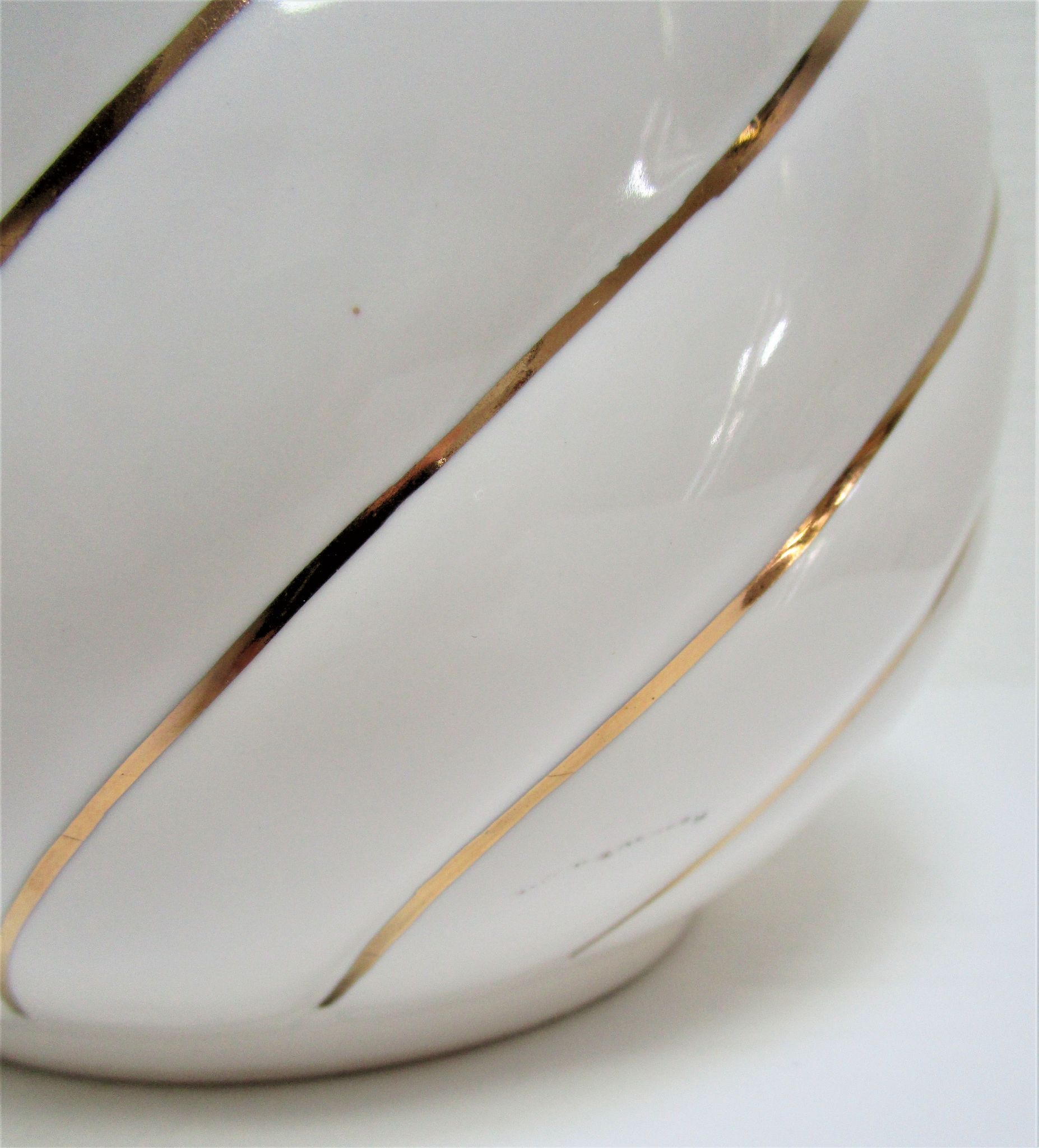 Pied de lampe céramique blanc et or design italien années 70 / 80