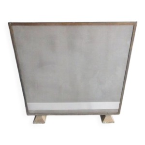 pare-feu ancien en métal