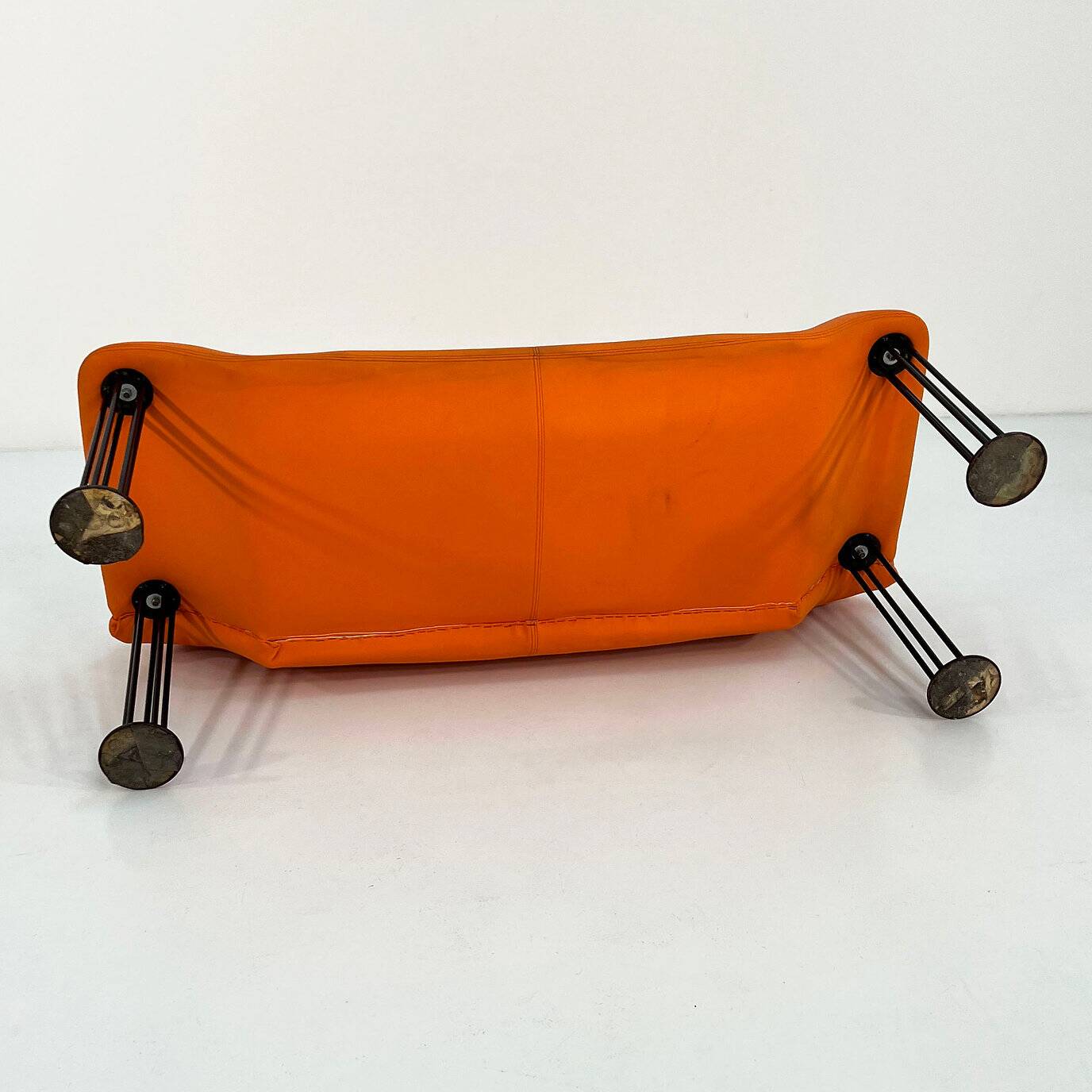 Postmodern two-seater sofa by Burkhard Vogtherr for Hain & Tohme, 1980.