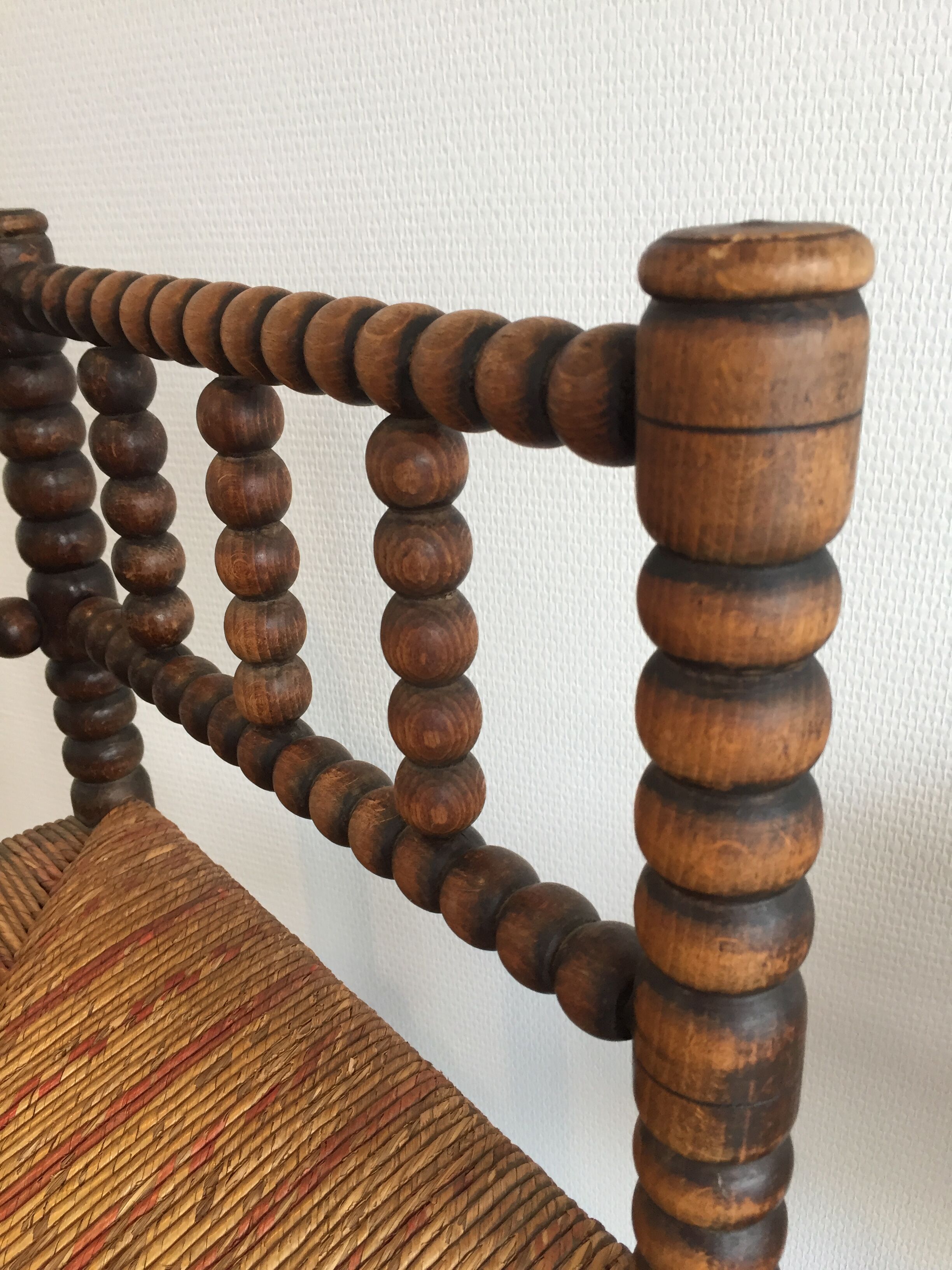 Chaise boule en bois début 20ème