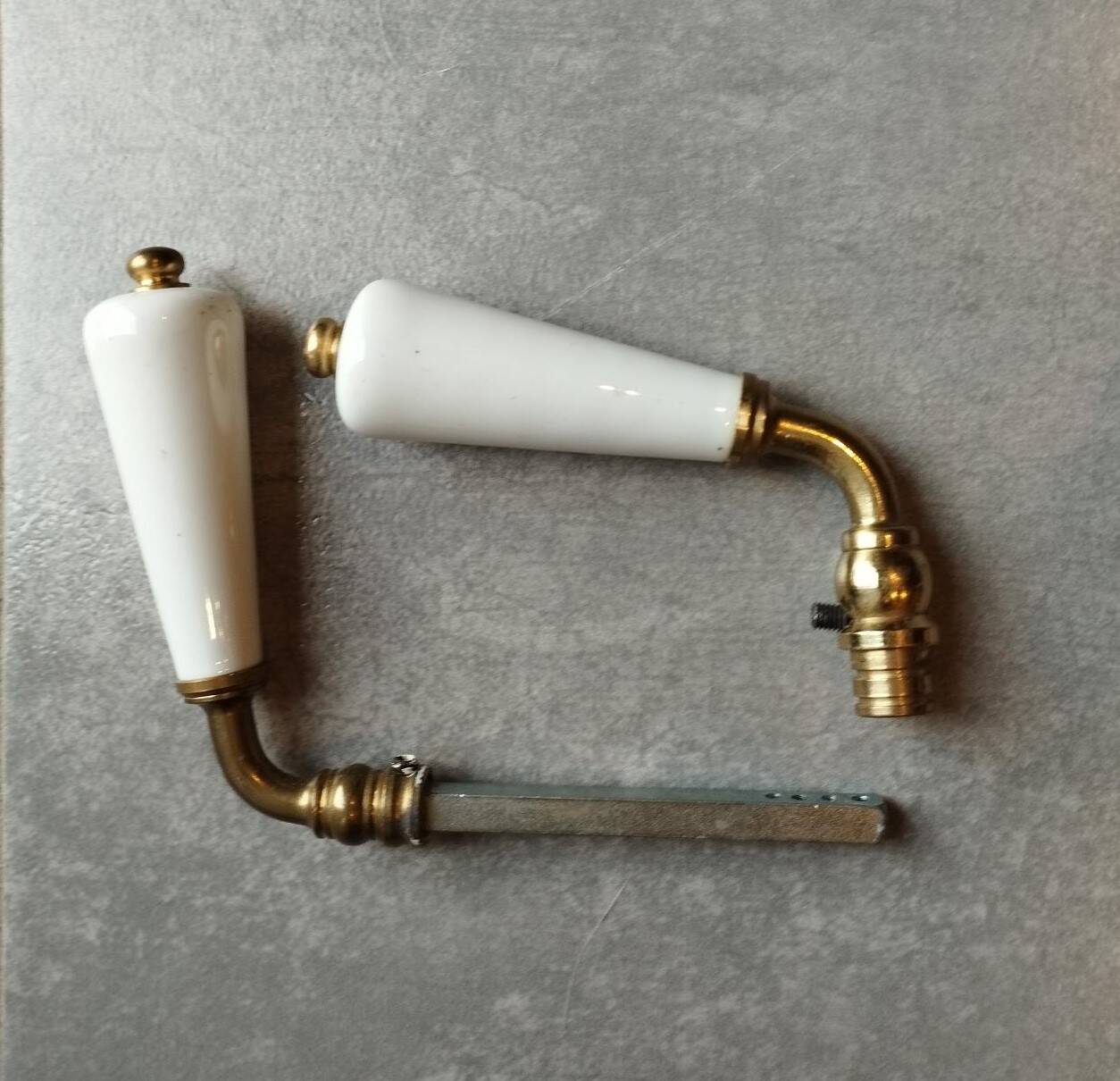 Paire de poignée de porte