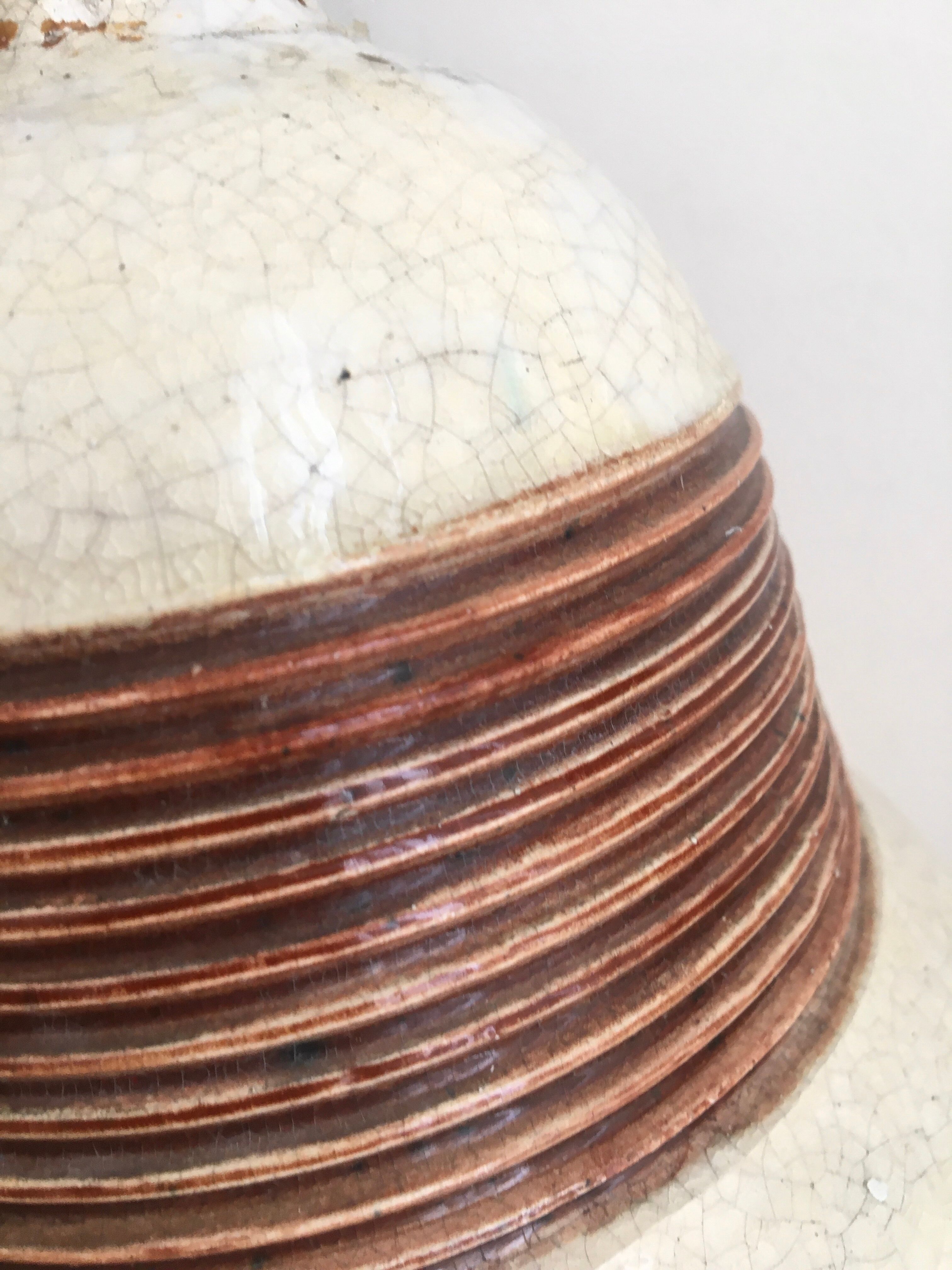 Cracked ceramic lamp foot